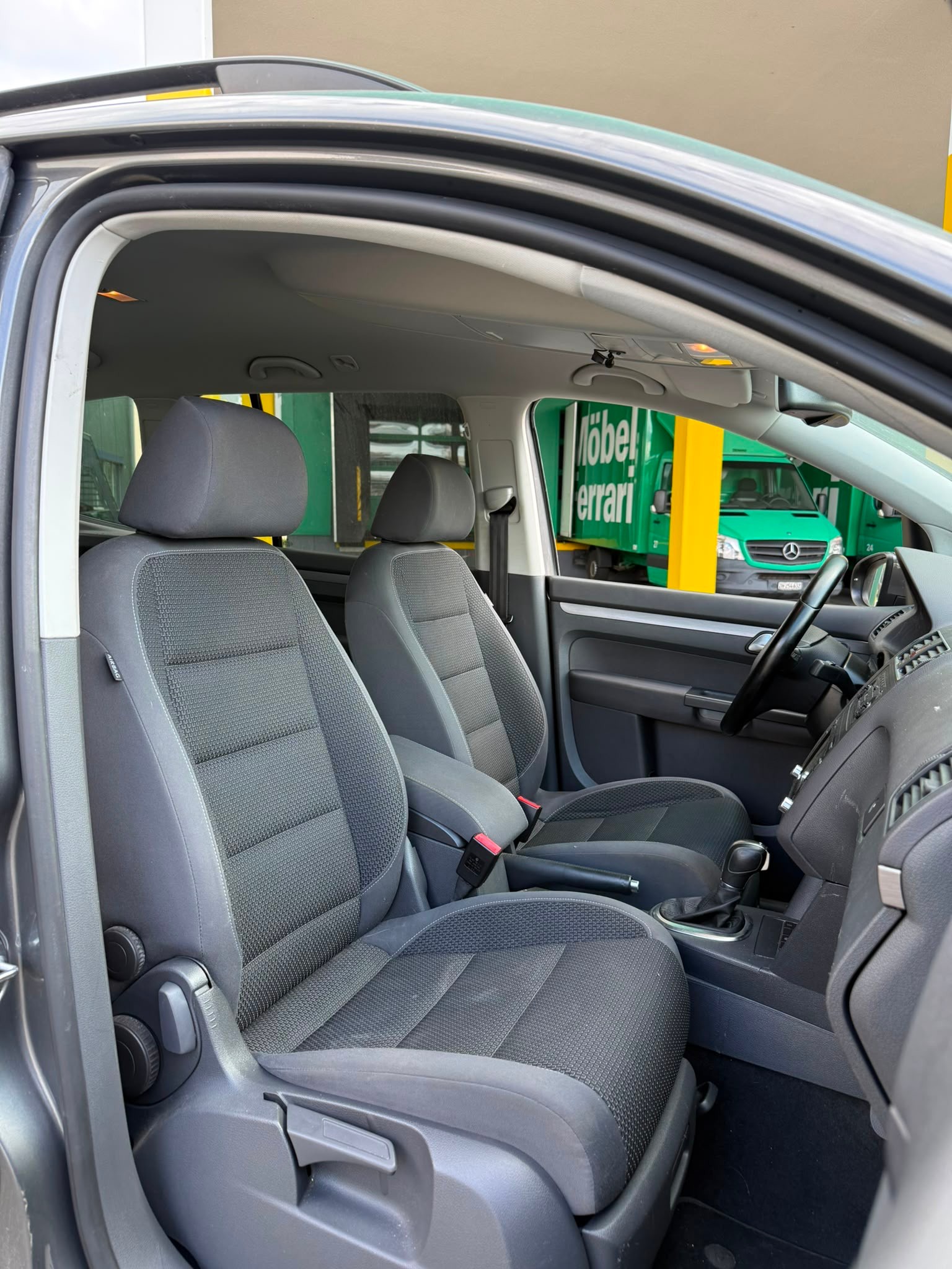 VW Touran 1.4 TSI Trendline DSG-image-15
