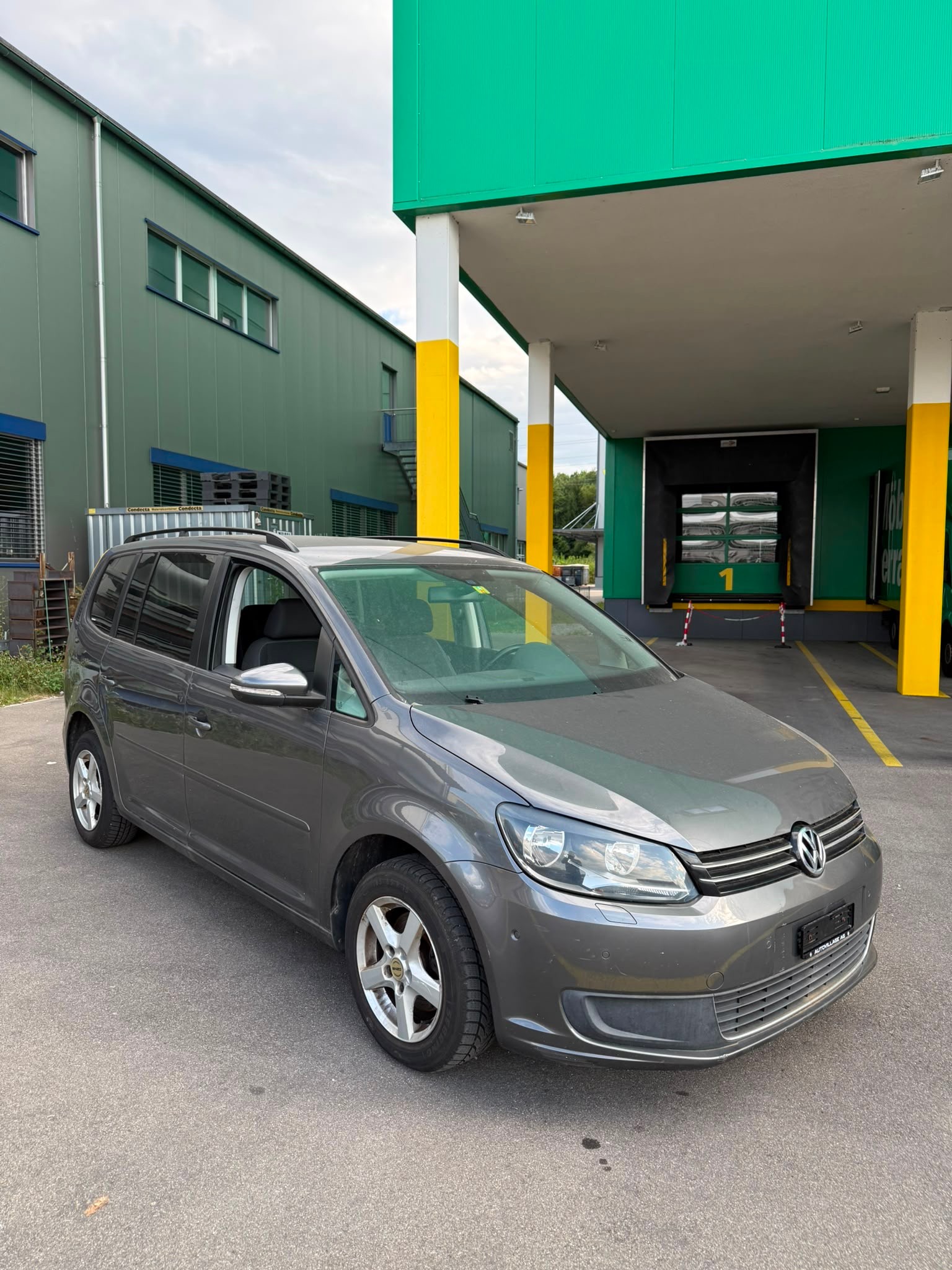 VW Touran 1.4 TSI Trendline DSG-image-0