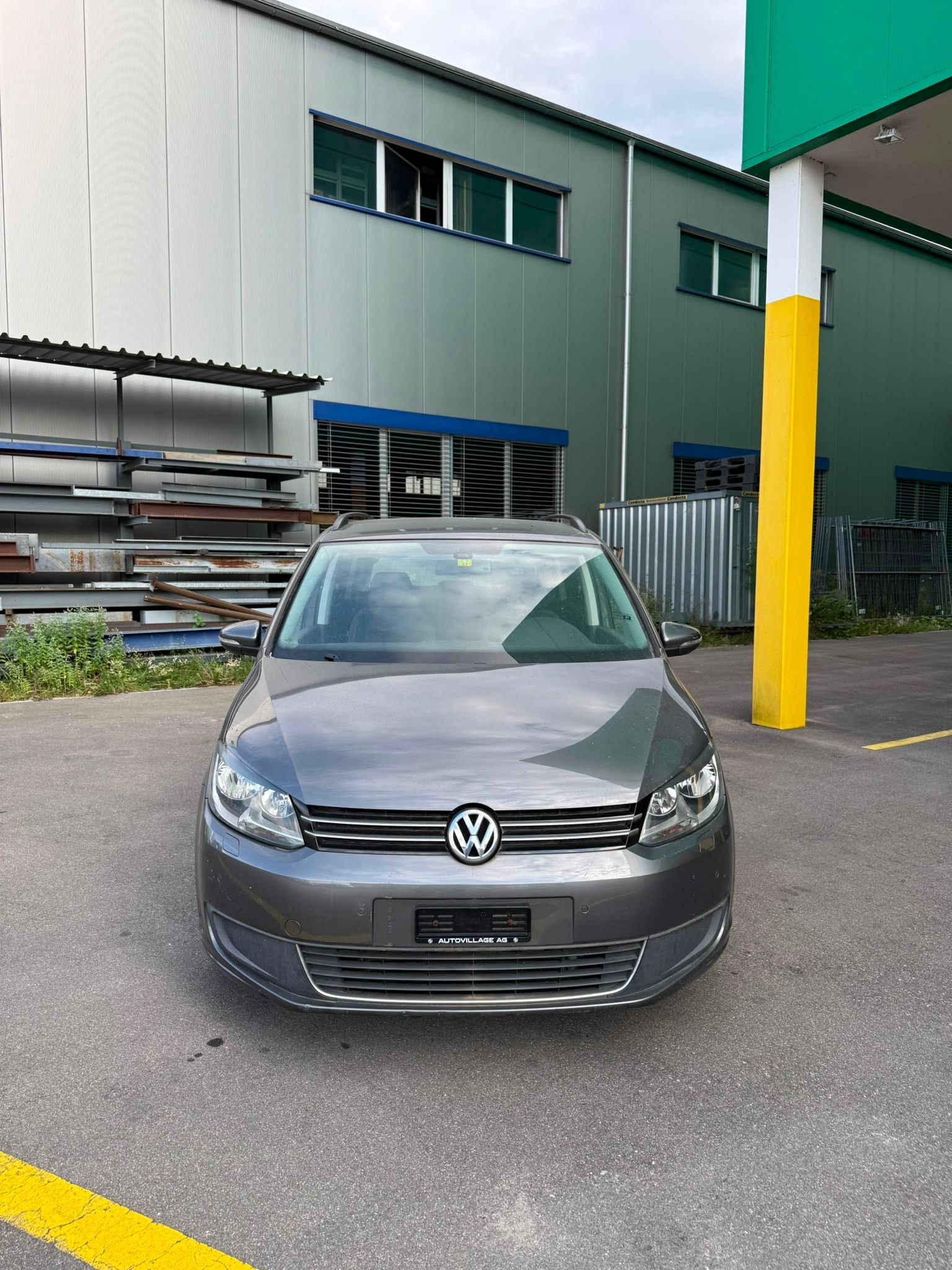 VW Touran 1.4 TSI Trendline DSG-image-1