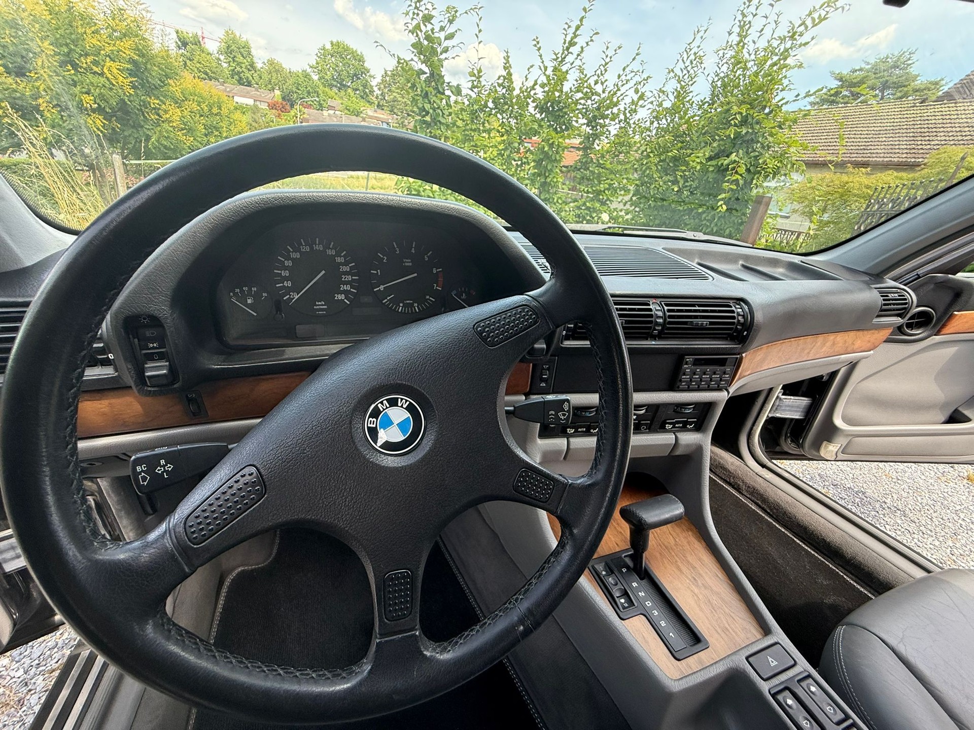 BMW 735i ABS-image-13