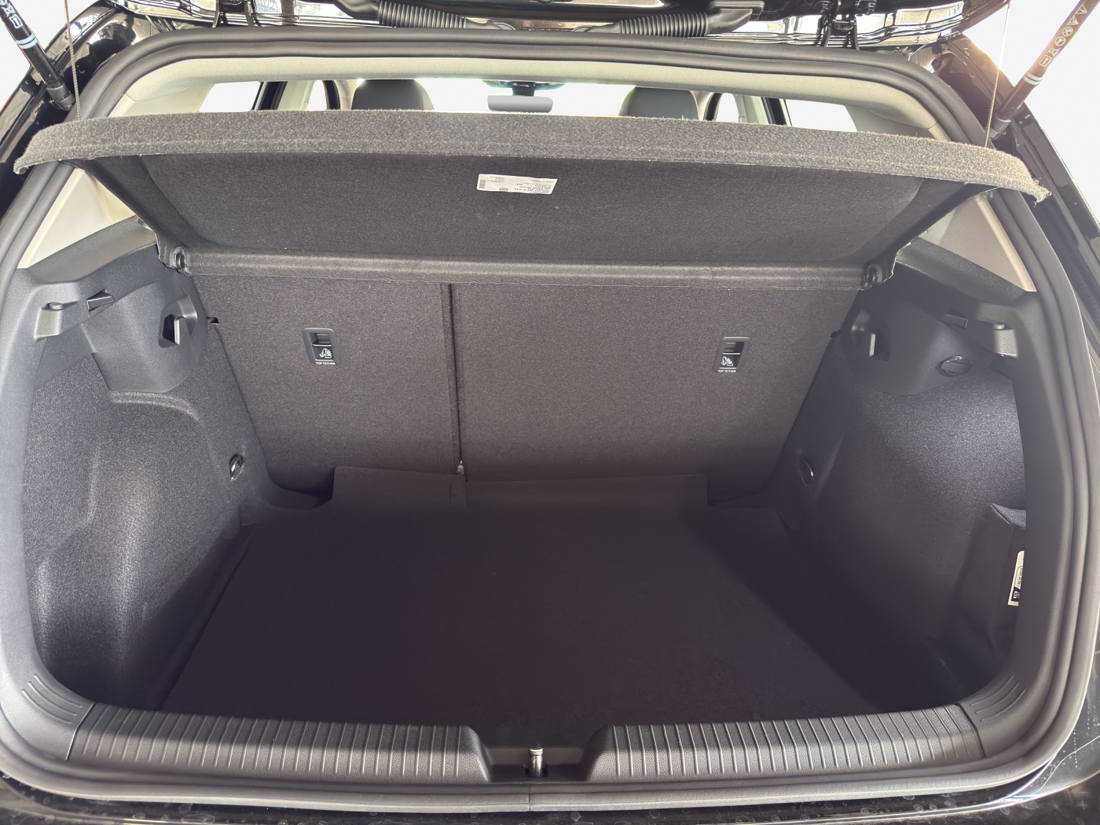 VW Golf 1.5 e TSI mHEV Basis DSG-image-12