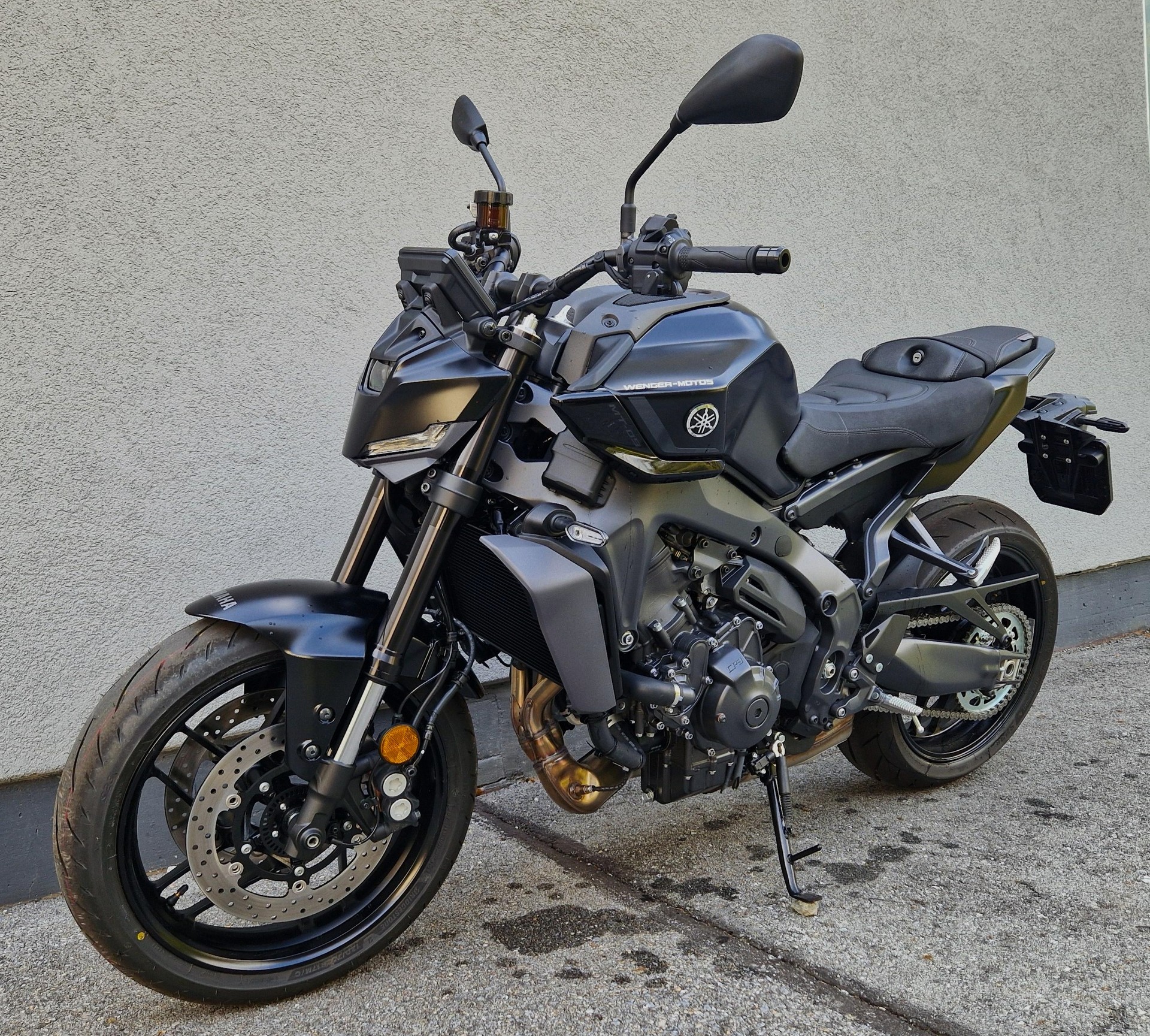 YAMAHA Y-AMT-showroom-element-2