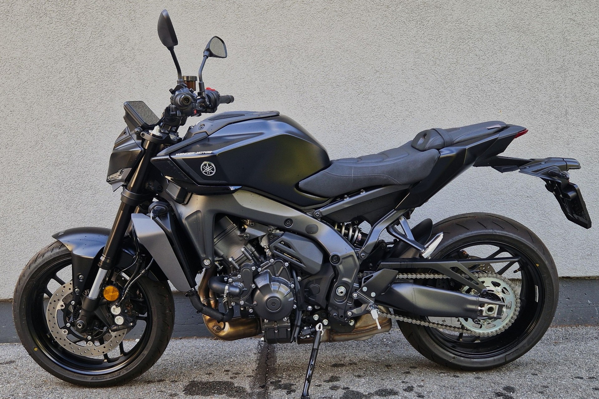 YAMAHA Y-AMT-showroom-element-3
