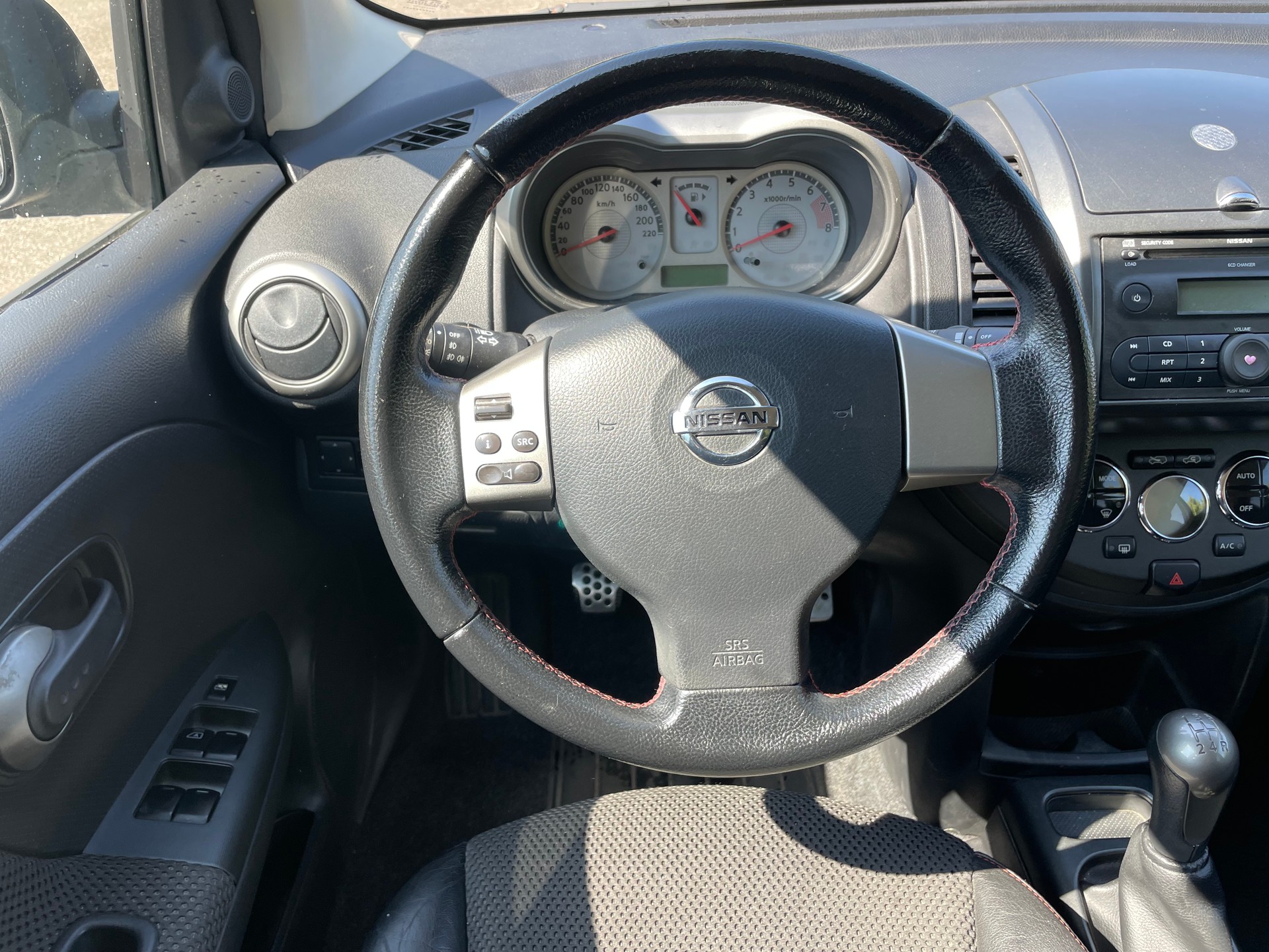 NISSAN Note 1.6 tekna-image-9