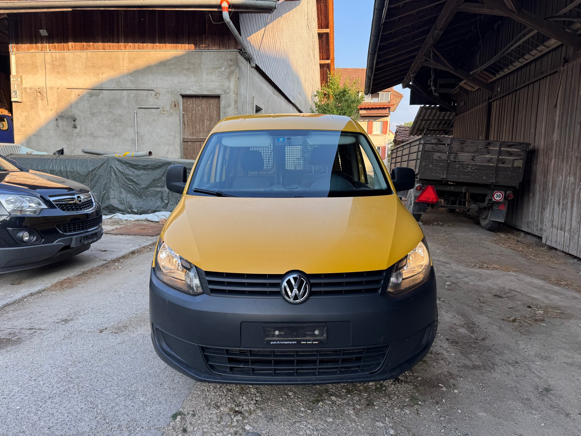 VW Caddy 2.0 TDI 4Motion-image-1