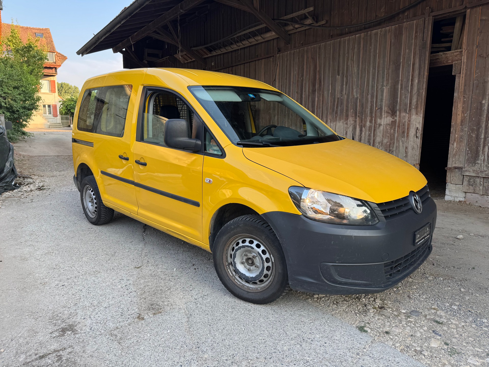 VW Caddy 2.0 TDI 4Motion-image-0