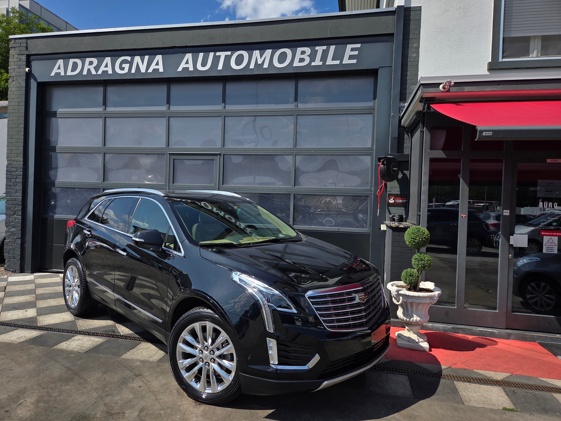 CADILLAC XT5 Crossover 3.6 Luxury Automatic-image-1