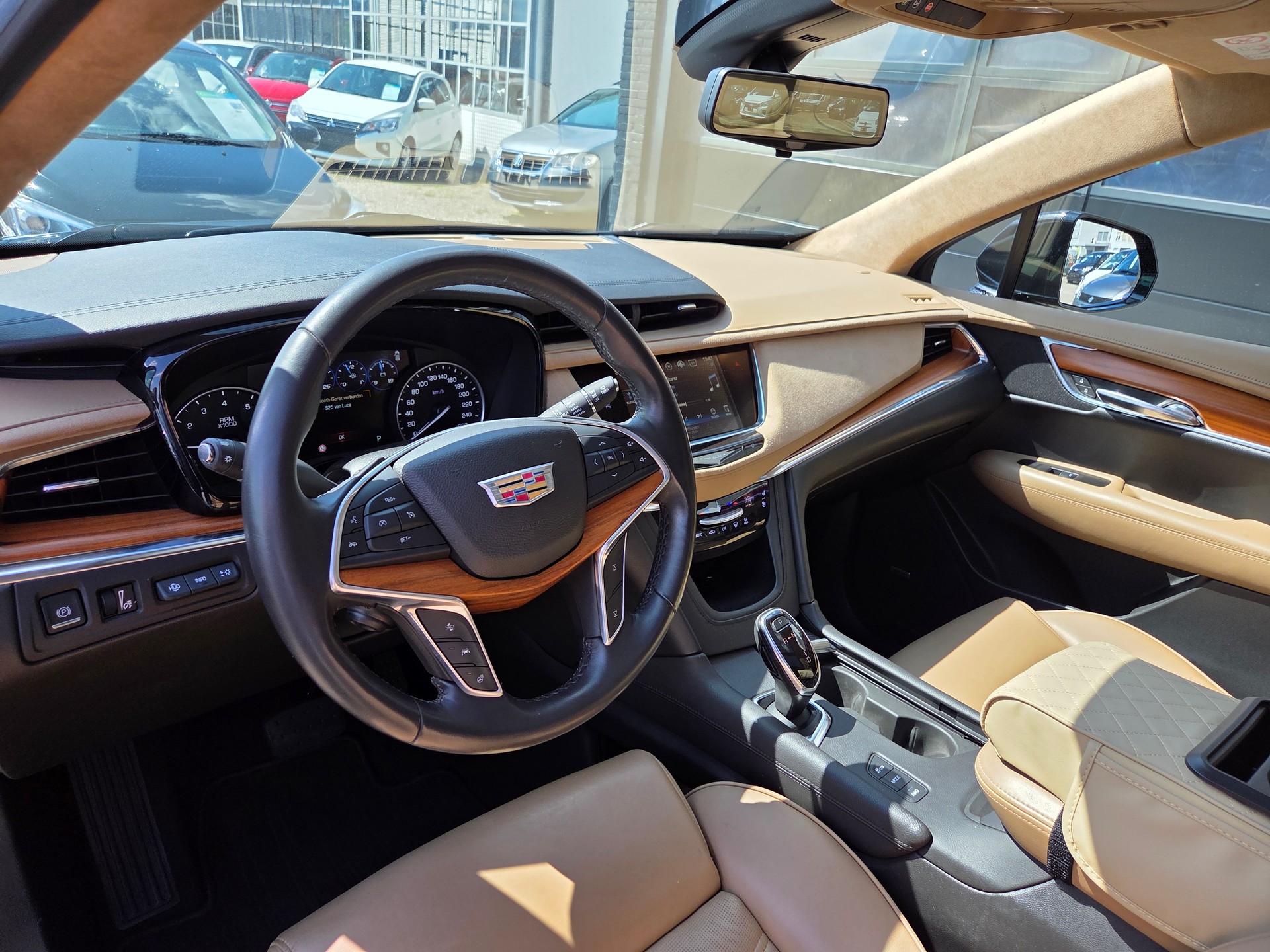 CADILLAC XT5 Crossover 3.6 Luxury Automatic-image-15