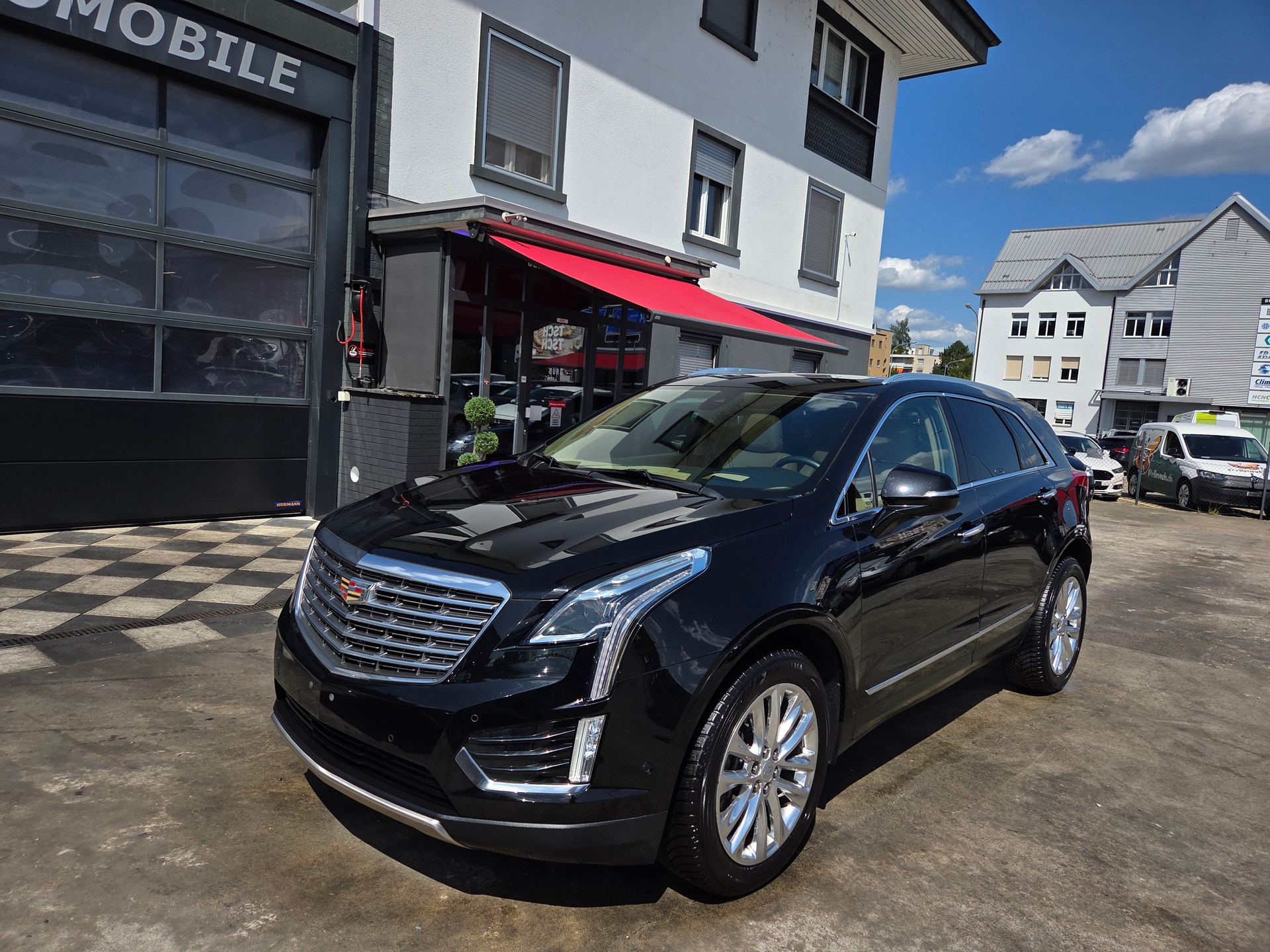 CADILLAC XT5 Crossover 3.6 Luxury Automatic-image-2