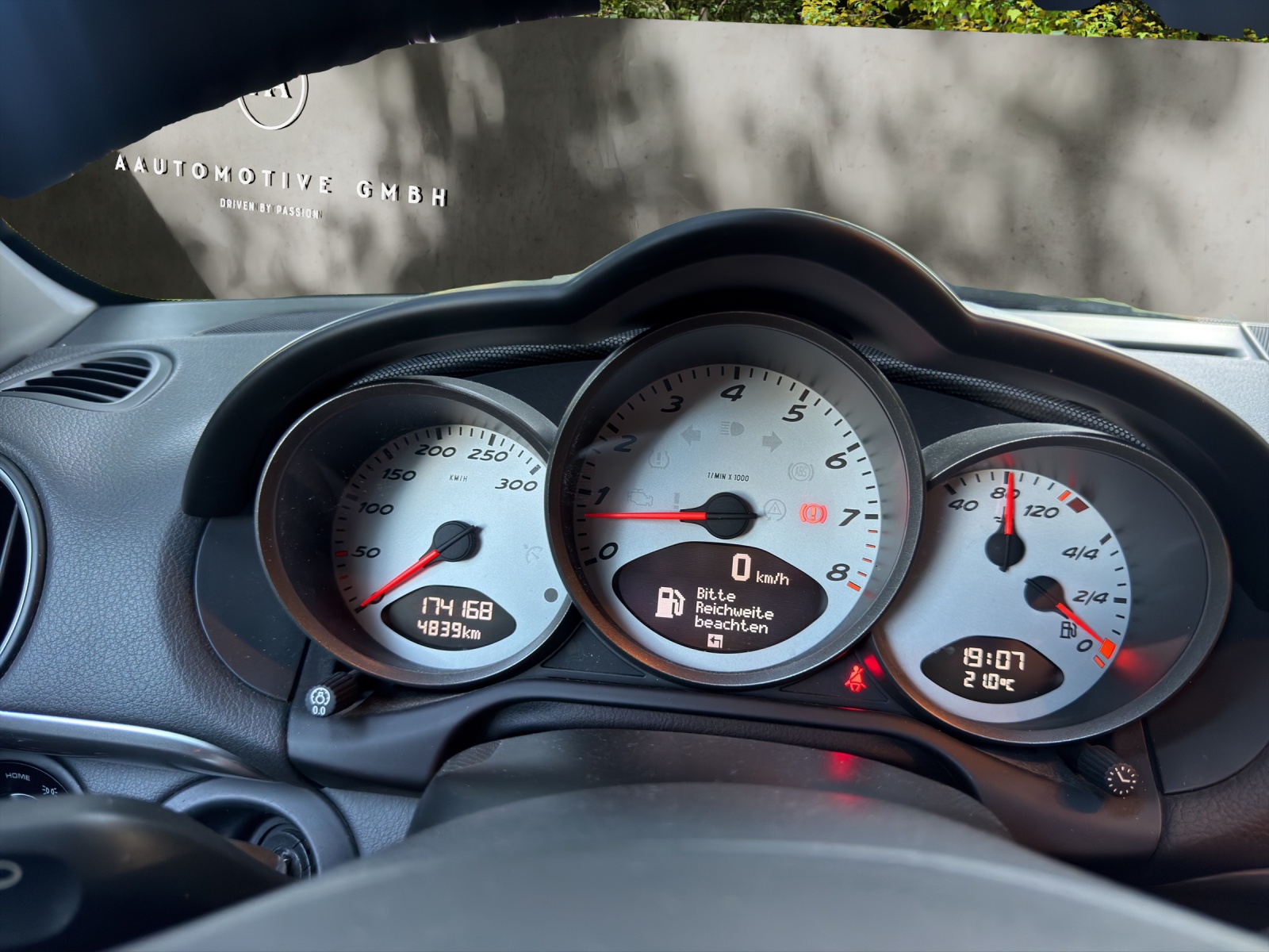 PORSCHE Cayman S-image-10