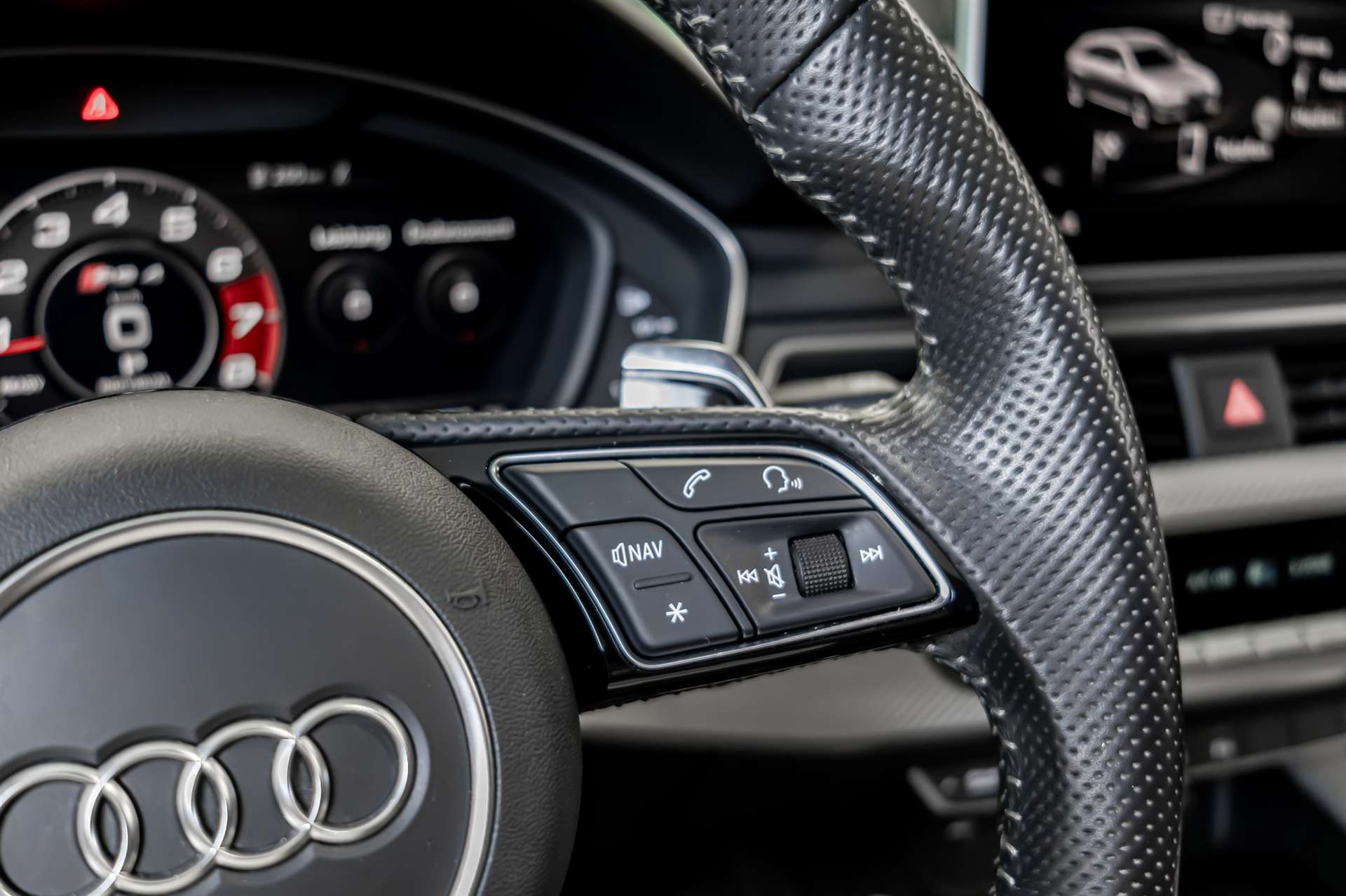 AUDI RS4 Avant 2.9 TFSI quattro tiptronic-image-10
