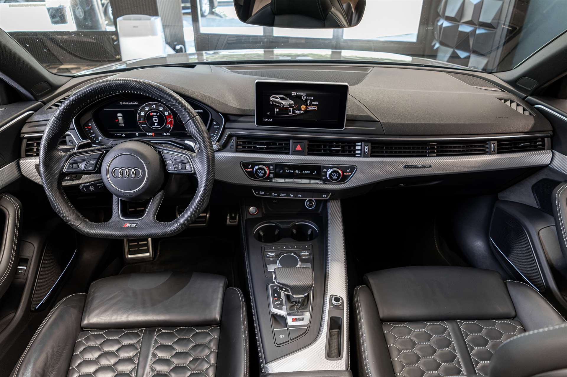 AUDI RS4 Avant 2.9 TFSI quattro tiptronic-image-6