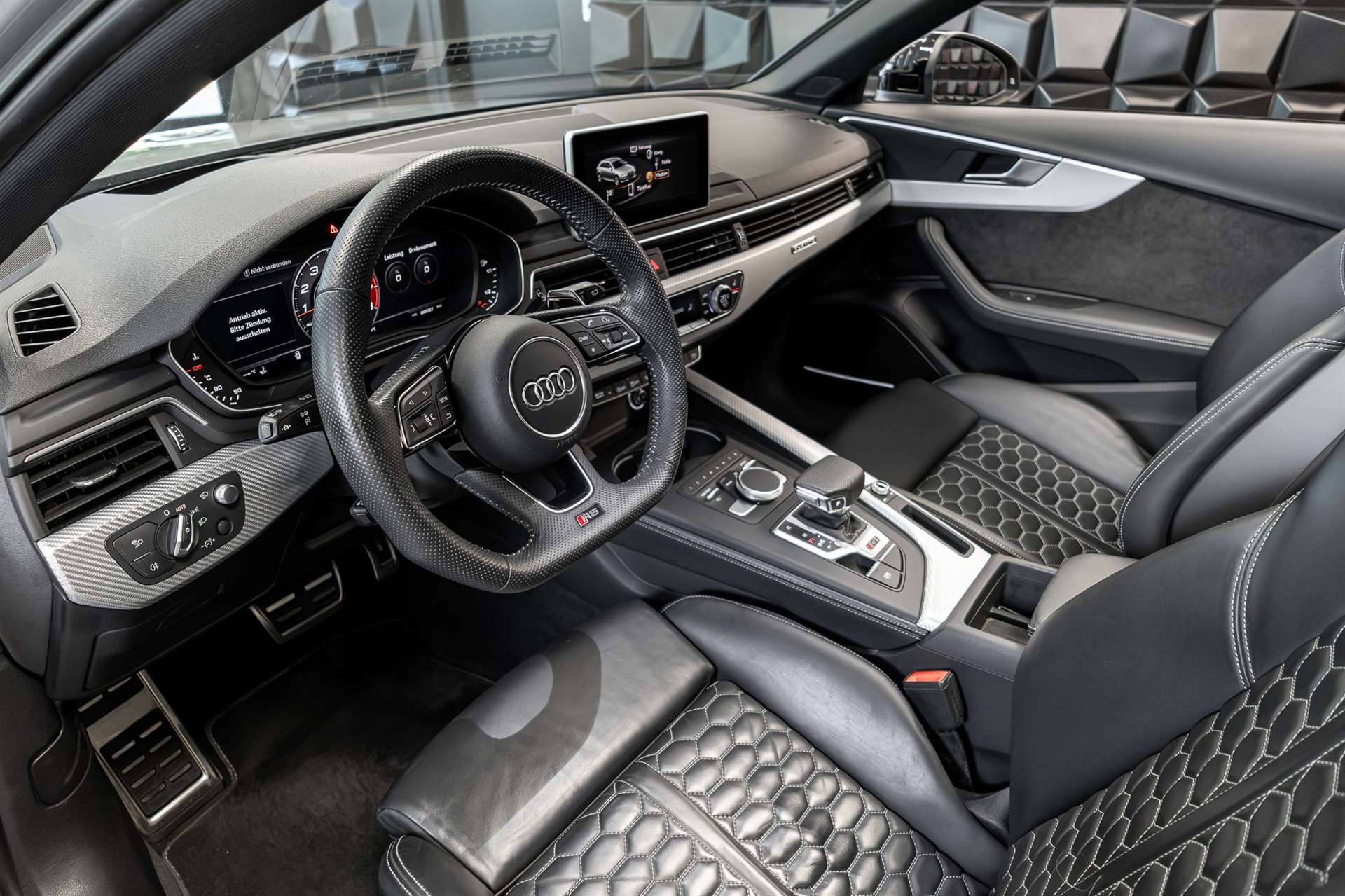 AUDI RS4 Avant 2.9 TFSI quattro tiptronic-image-14