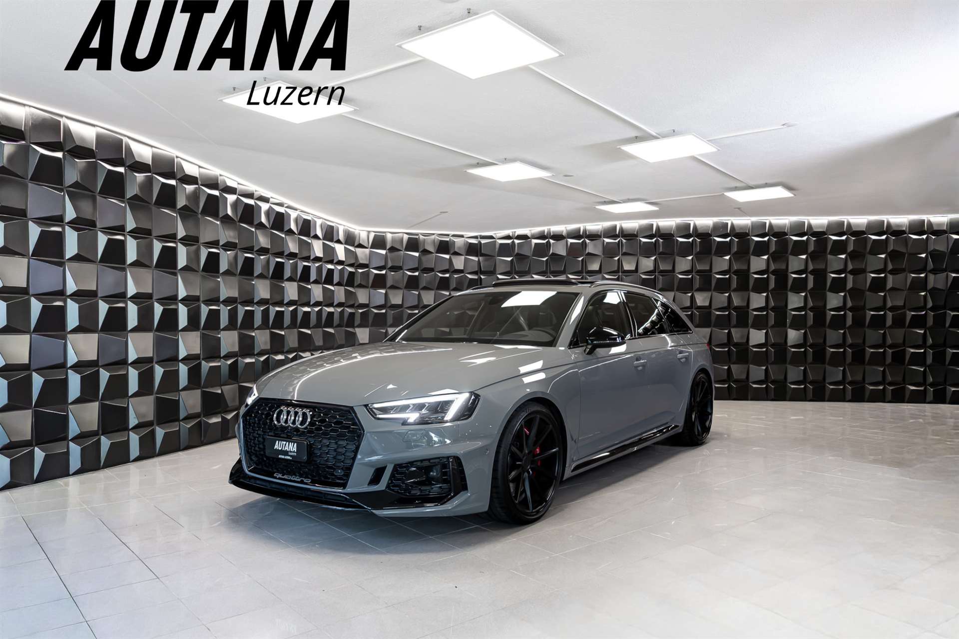 AUDI RS4 Avant 2.9 TFSI quattro tiptronic-image-0
