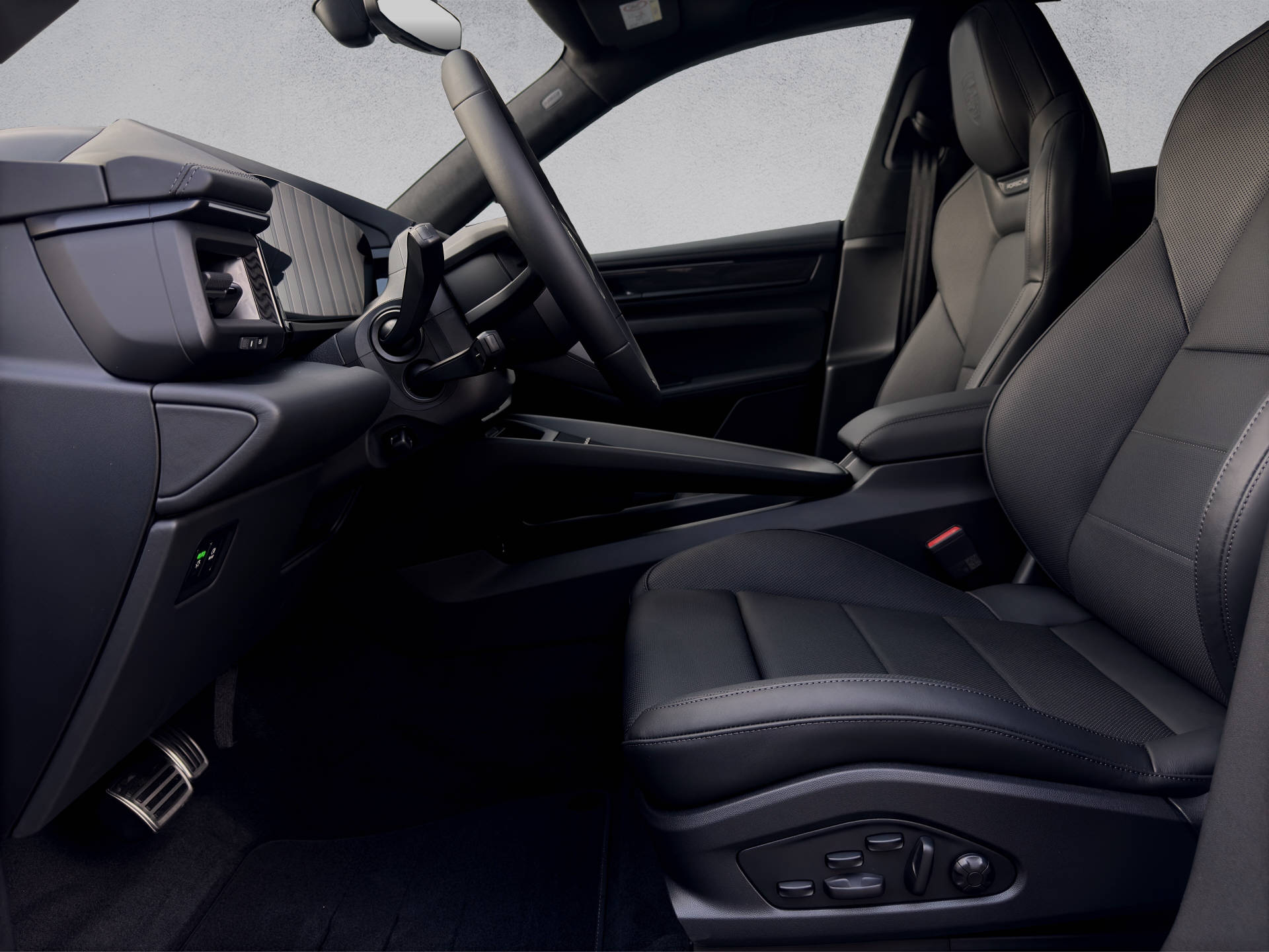 PORSCHE Macan Turbo-image-7