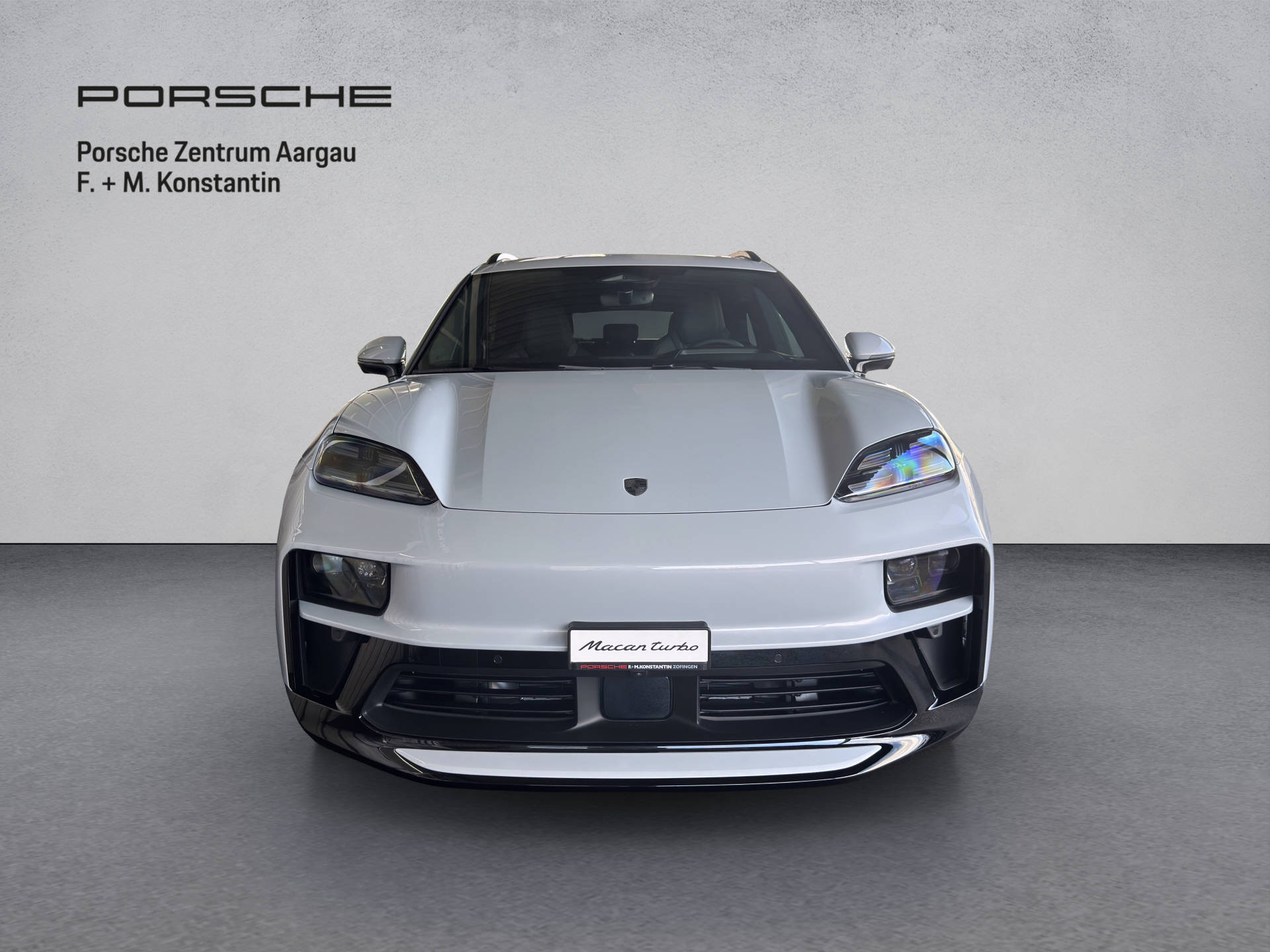 PORSCHE Macan Turbo-image-1