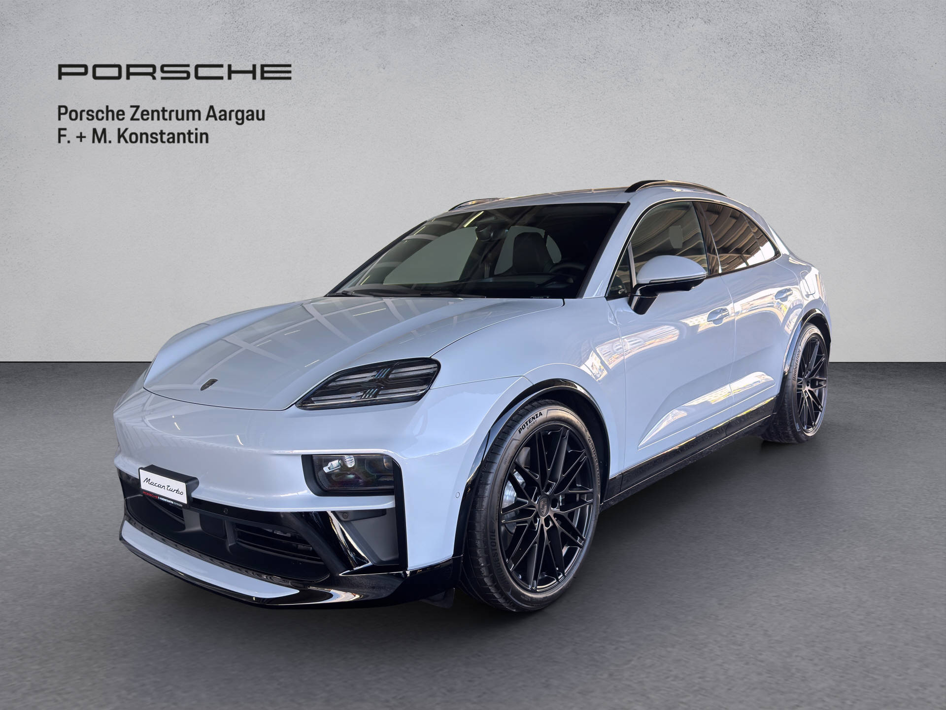 PORSCHE Macan Turbo-image-0