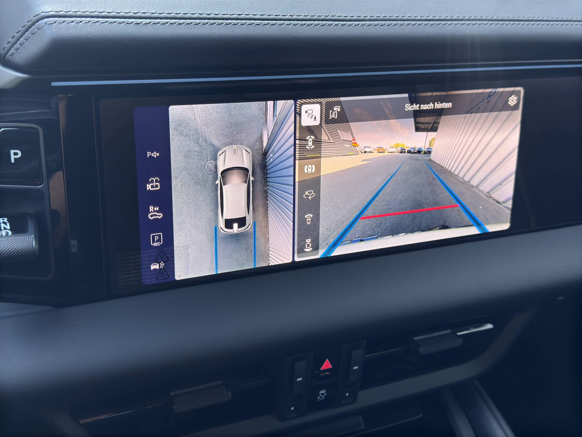 PORSCHE Macan Turbo-image-9
