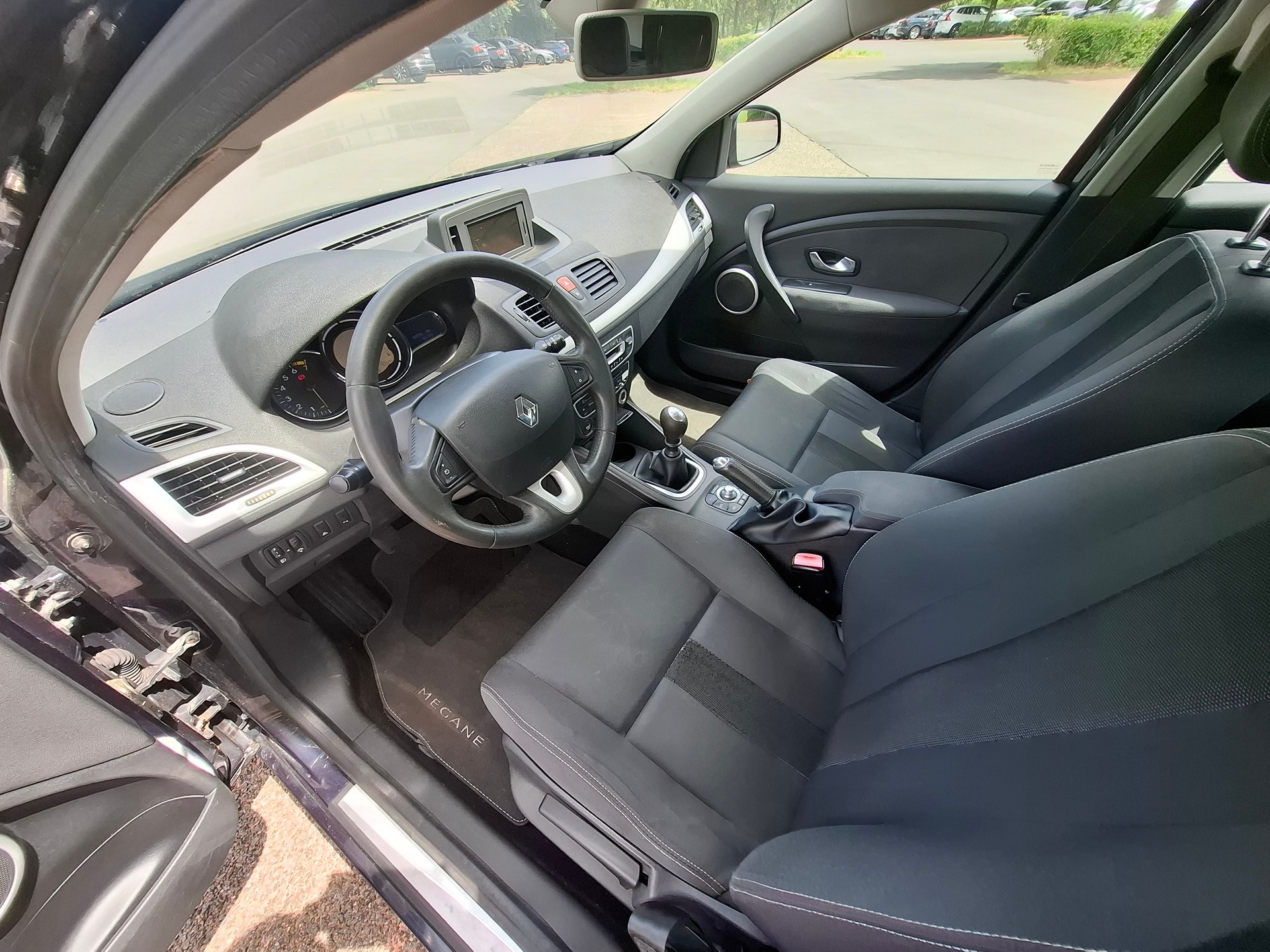 RENAULT Mégane 1.4 16V Turbo Dynamique-image-9