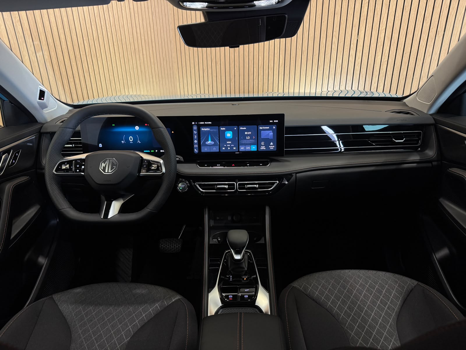 MG HS 1.5 T PHEV Comfort-image-8