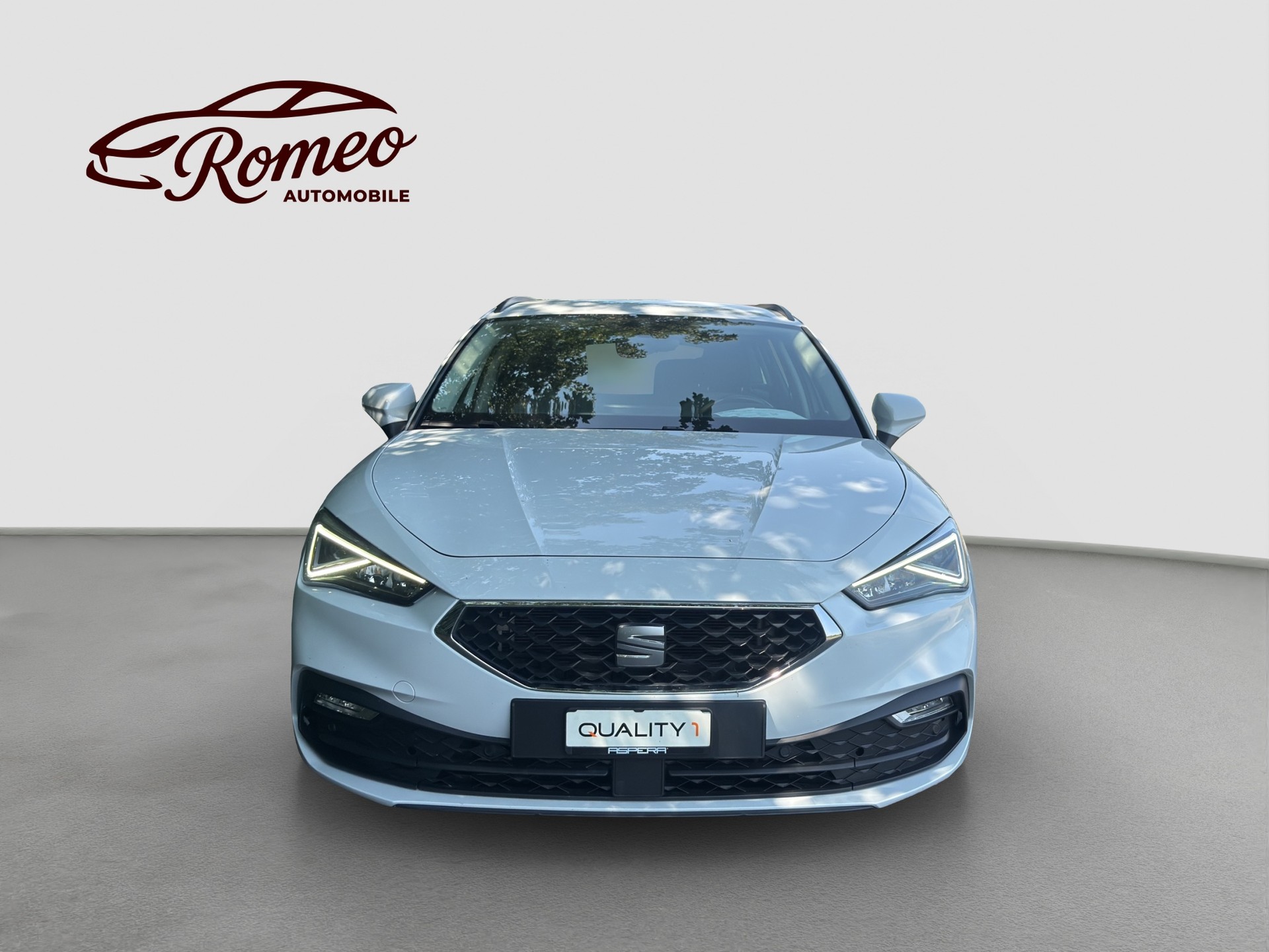 SEAT Leon ST 2.0 TDI EVO DSG Style ** Frisch ab MFK und Service ** CH Auto ** 1. Hand **-image-3