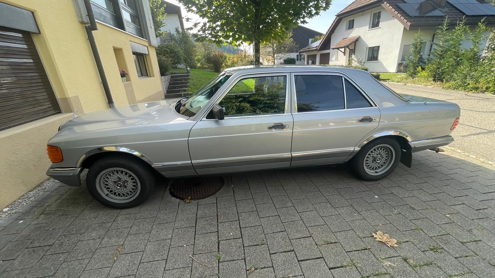 MERCEDES-BENZ 280 SE-image-1