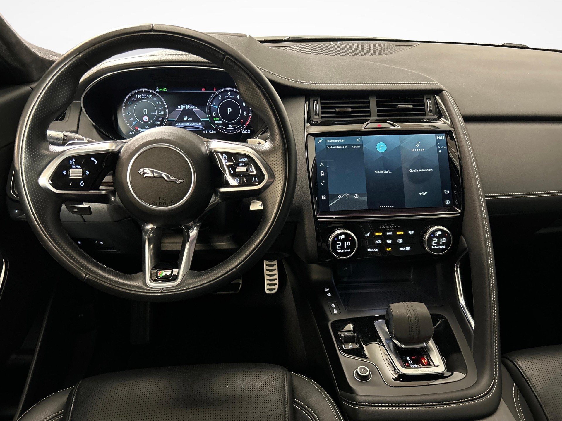JAGUAR E-Pace 1.5 T 300e R-Dynamic SE AWD-image-6