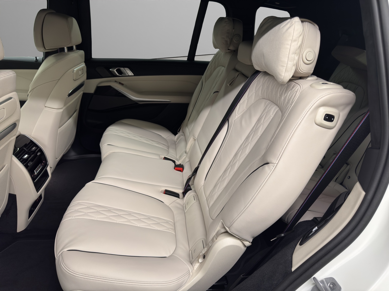 BMW X7 40d xDrive-image-13