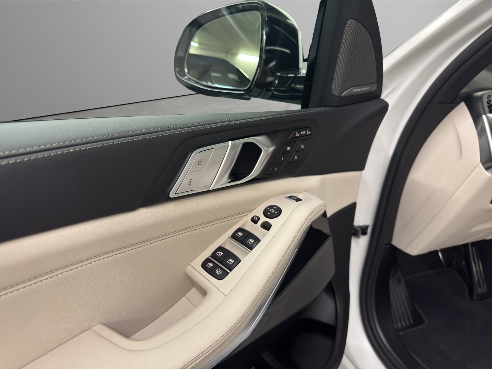 BMW X7 40d xDrive-image-12