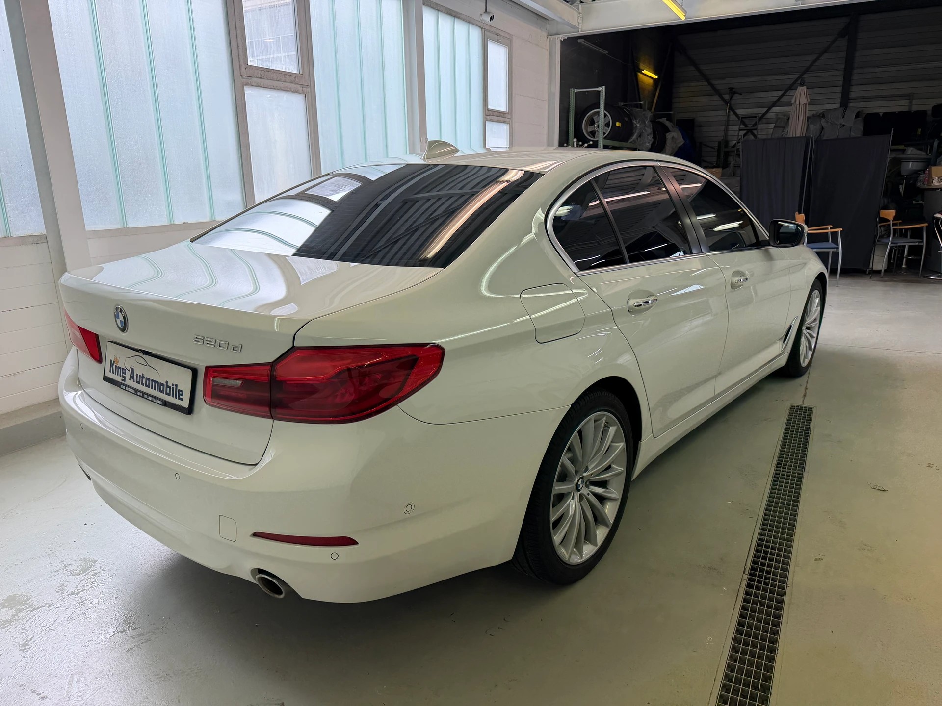 BMW 520d Steptronic | Frisch MFK | Navi | Adaptiv LED | Driving Assistant-image-6