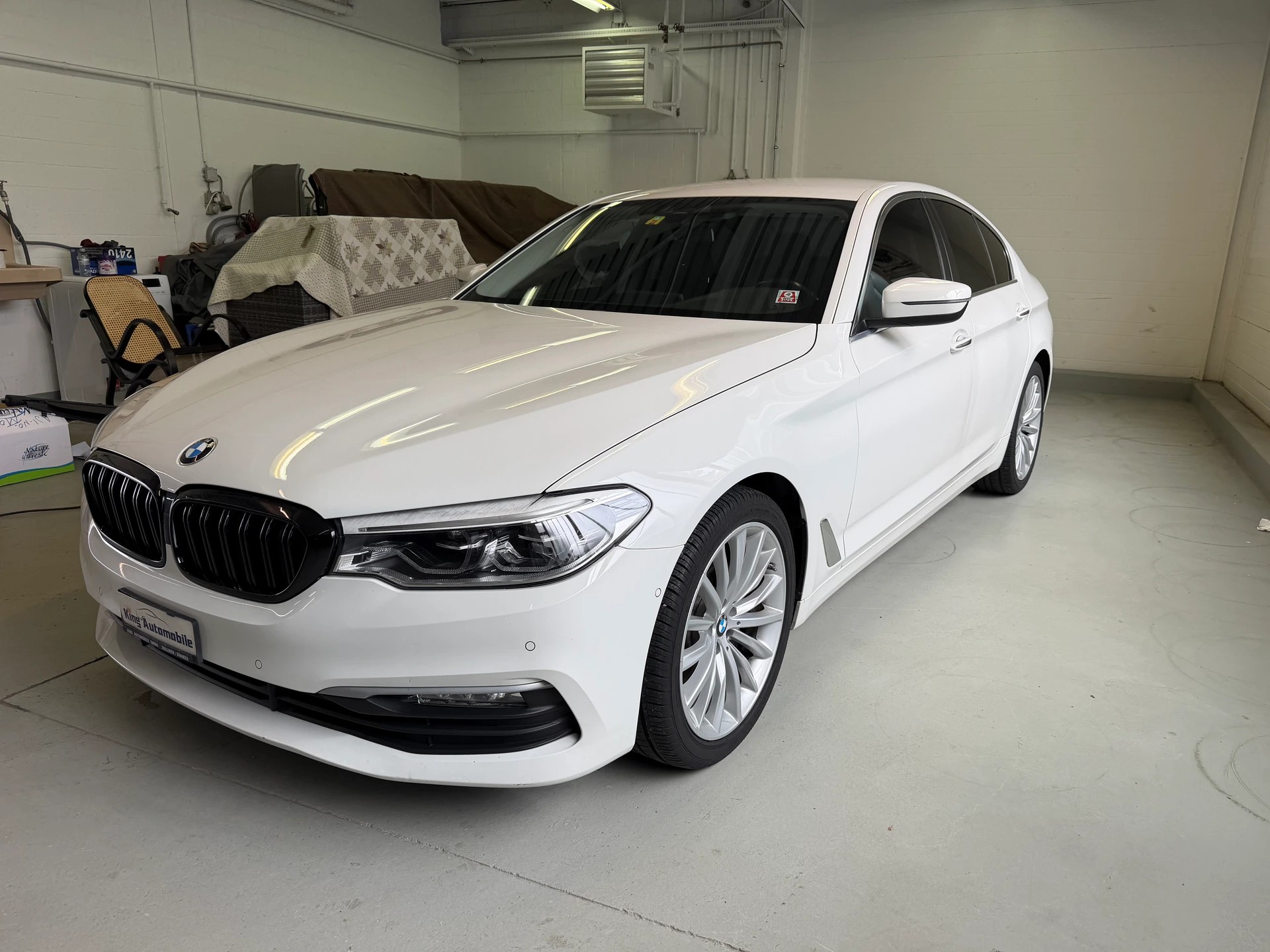 BMW 520d Steptronic | Frisch MFK | Navi | Adaptiv LED | Driving Assistant-image-1