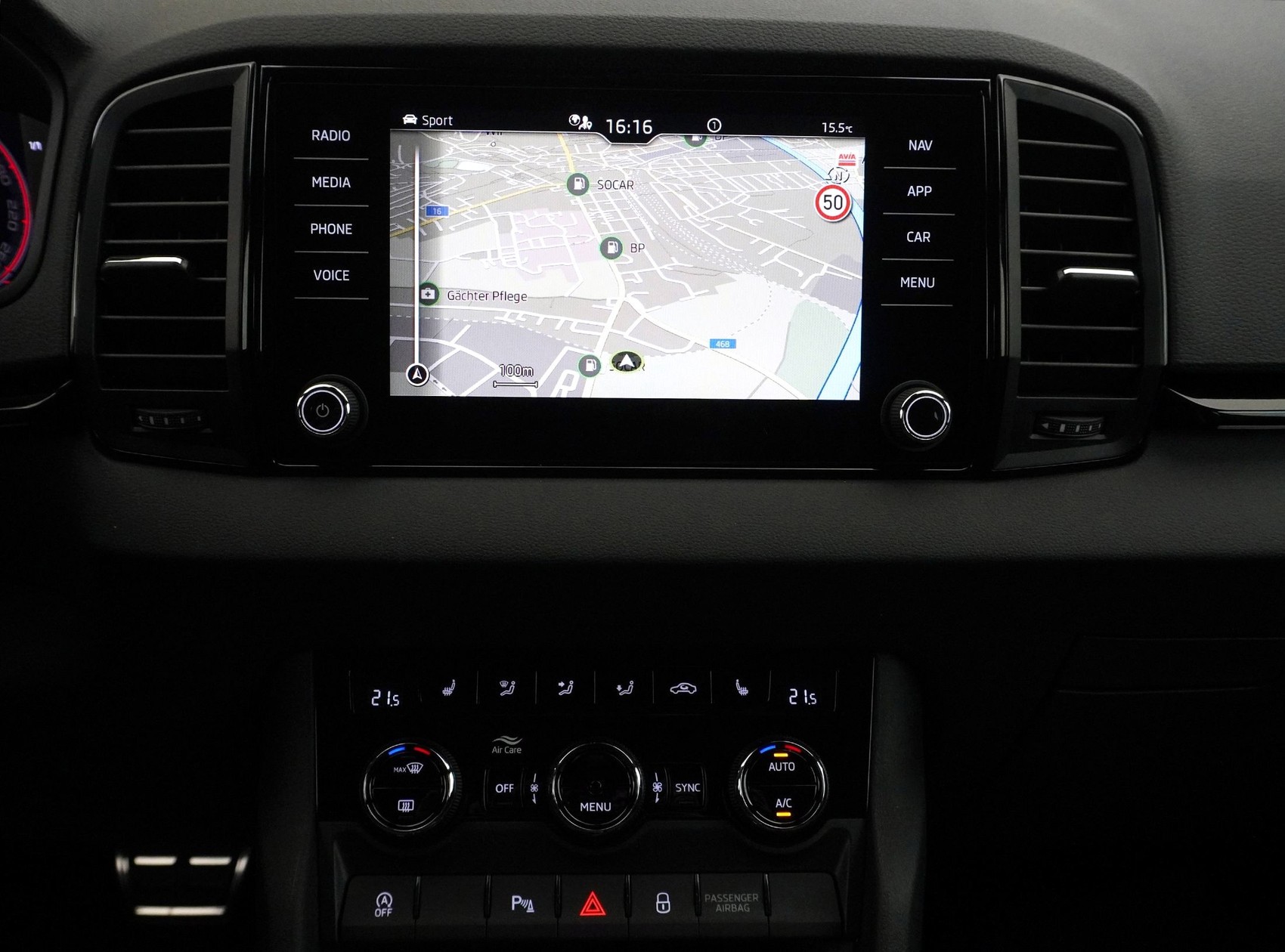 SKODA Karoq 2.0 TSI SportLine DSG 4x4-image-16