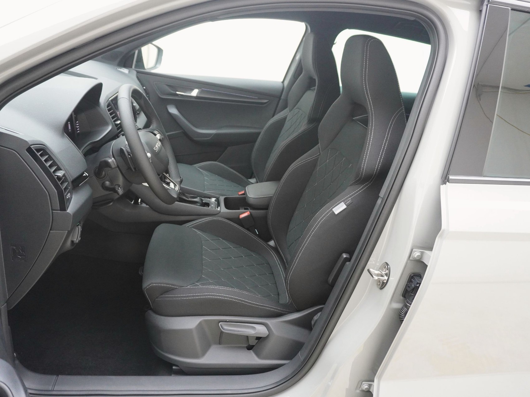 SKODA Karoq 2.0 TSI SportLine DSG 4x4-image-12