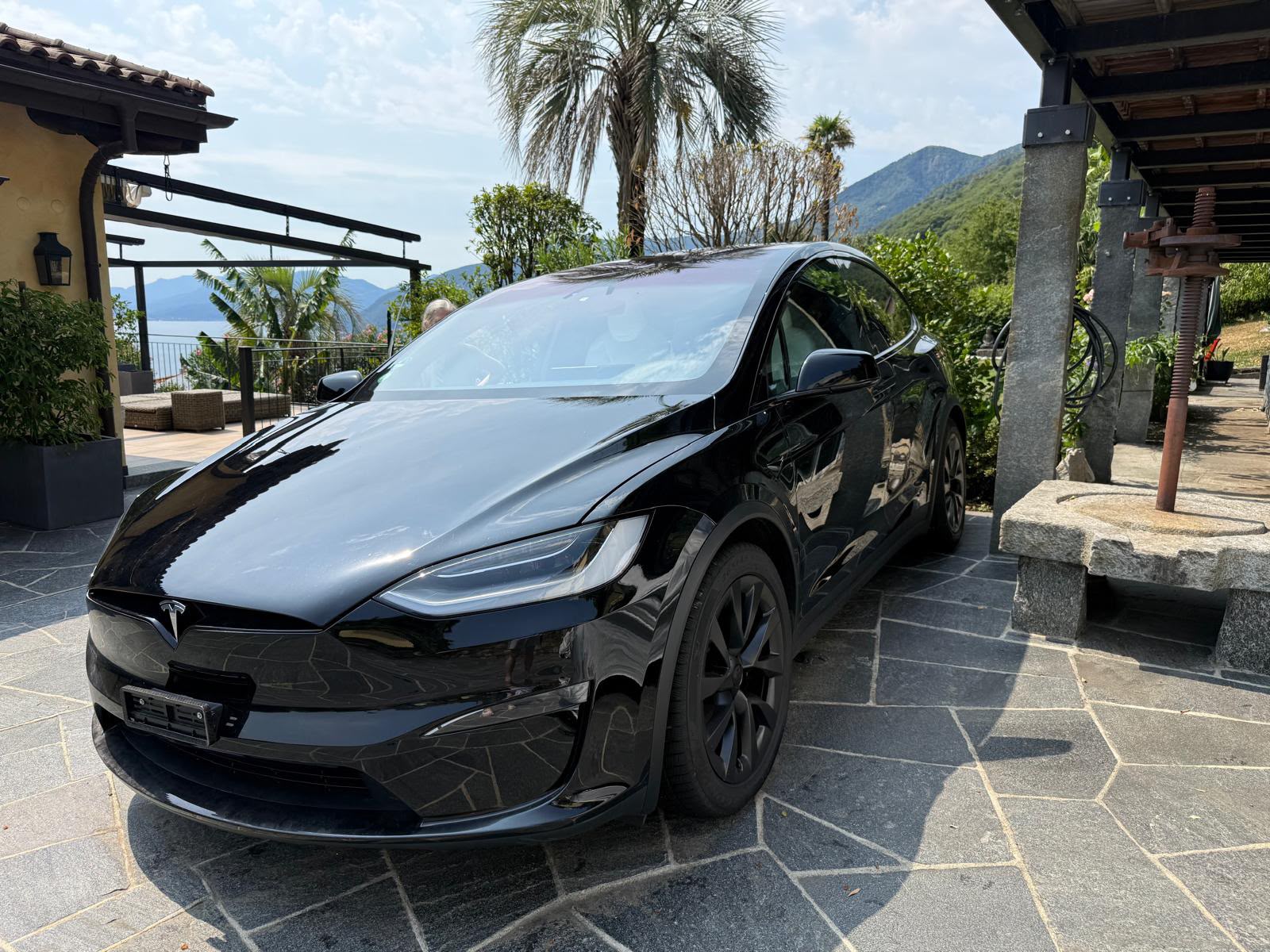 TESLA Palladium AWD 685PS FSD Paket Top gepflegt!-image-0