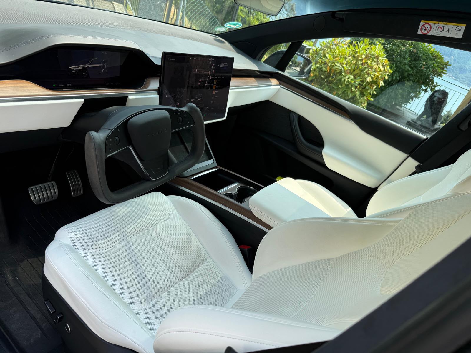 TESLA Palladium AWD 685PS FSD Paket Top gepflegt!-image-1