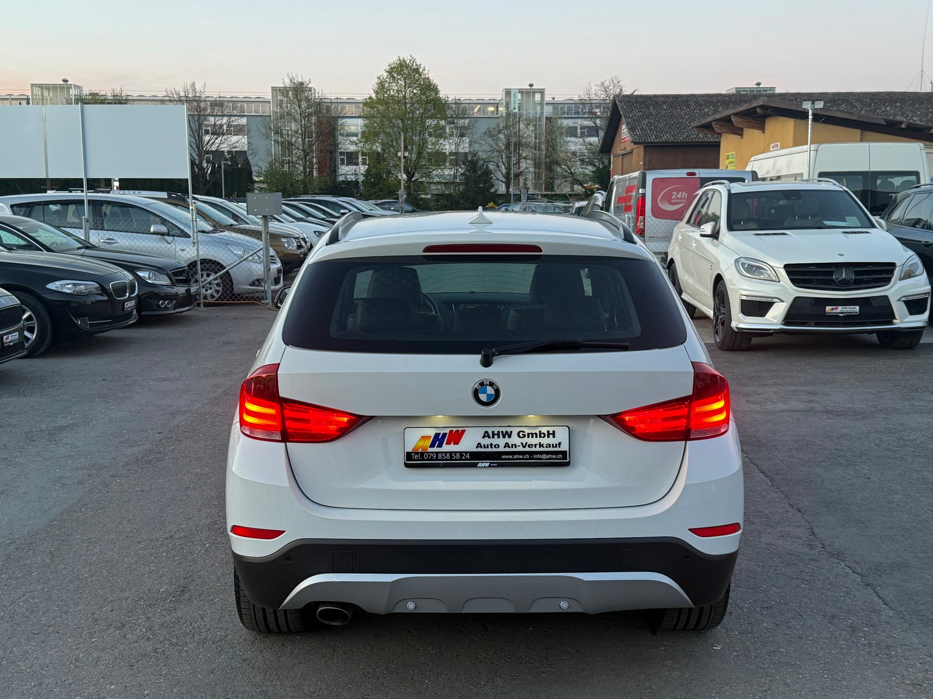 BMW X1 xDrive 25d xLine Steptronic / Frisch ab MFK & Service / 1 Jahr Garantie / 1.Hand / 8-fach bereift-image-4