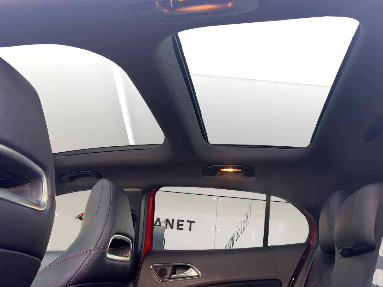 MERCEDES-BENZ GLA-Klasse X156 GLA 200 AMG Line-image-10