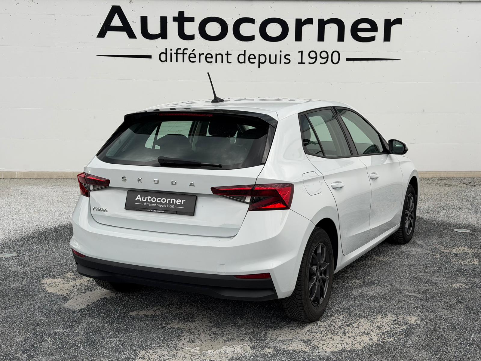 SKODA Fabia 1.0 TSI Ambition DSG-image-5