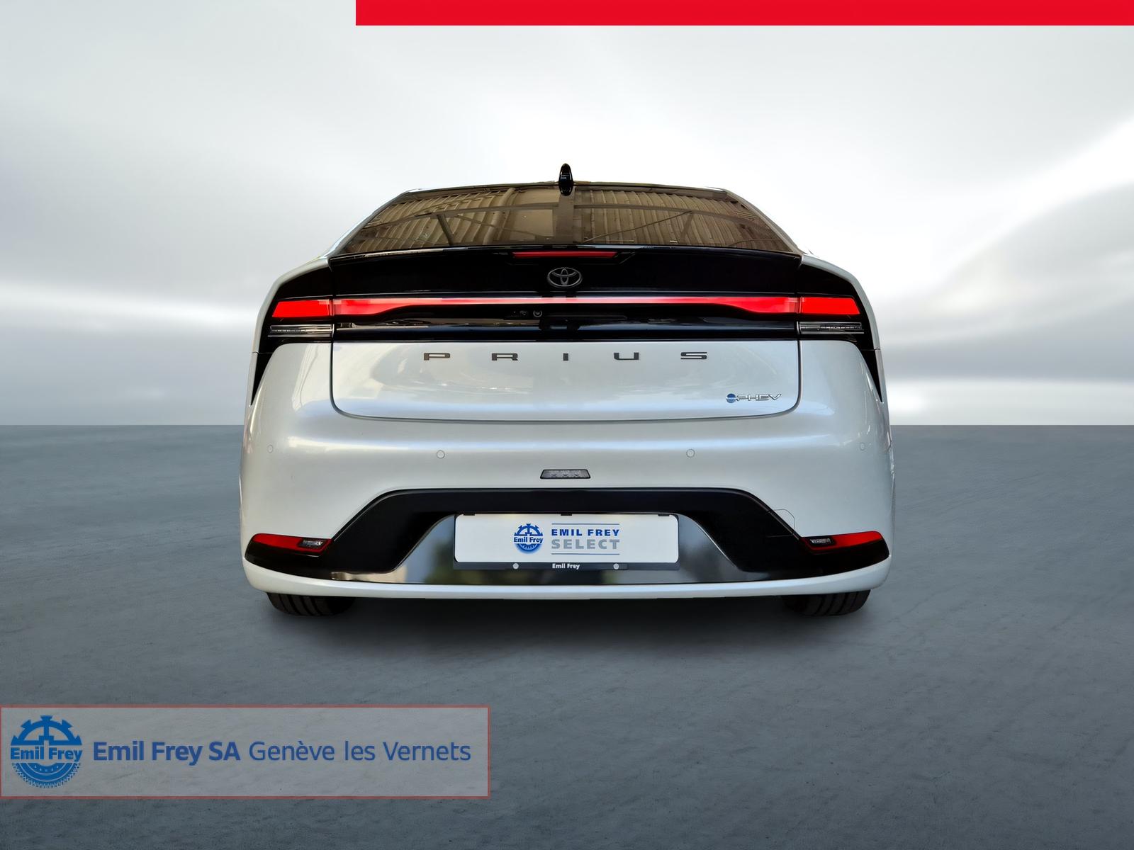 TOYOTA Prius 2.0 Plug-In-Hybrid Premium-image-14