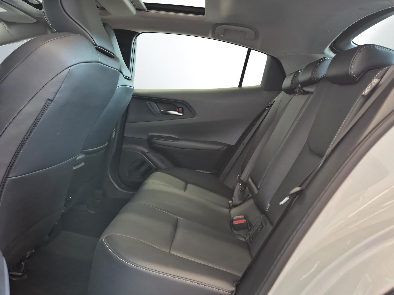 TOYOTA Prius 2.0 Plug-In-Hybrid Premium-image-11