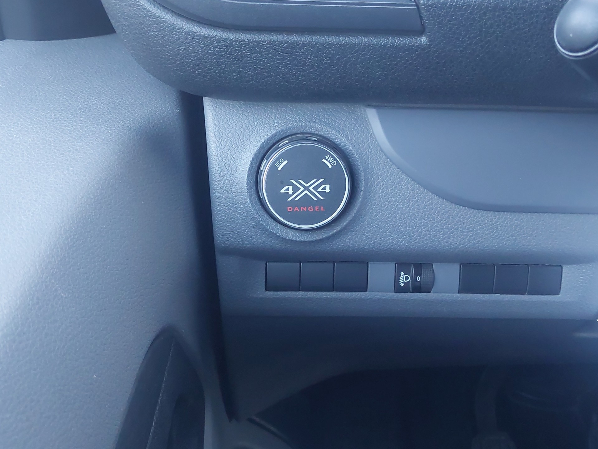 TOYOTA PROACE Van L2 2.0 D Terra 4x4-image-11