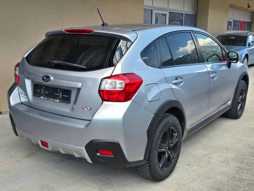 SUBARU XV 2.0 Swiss Three AWD-image-2