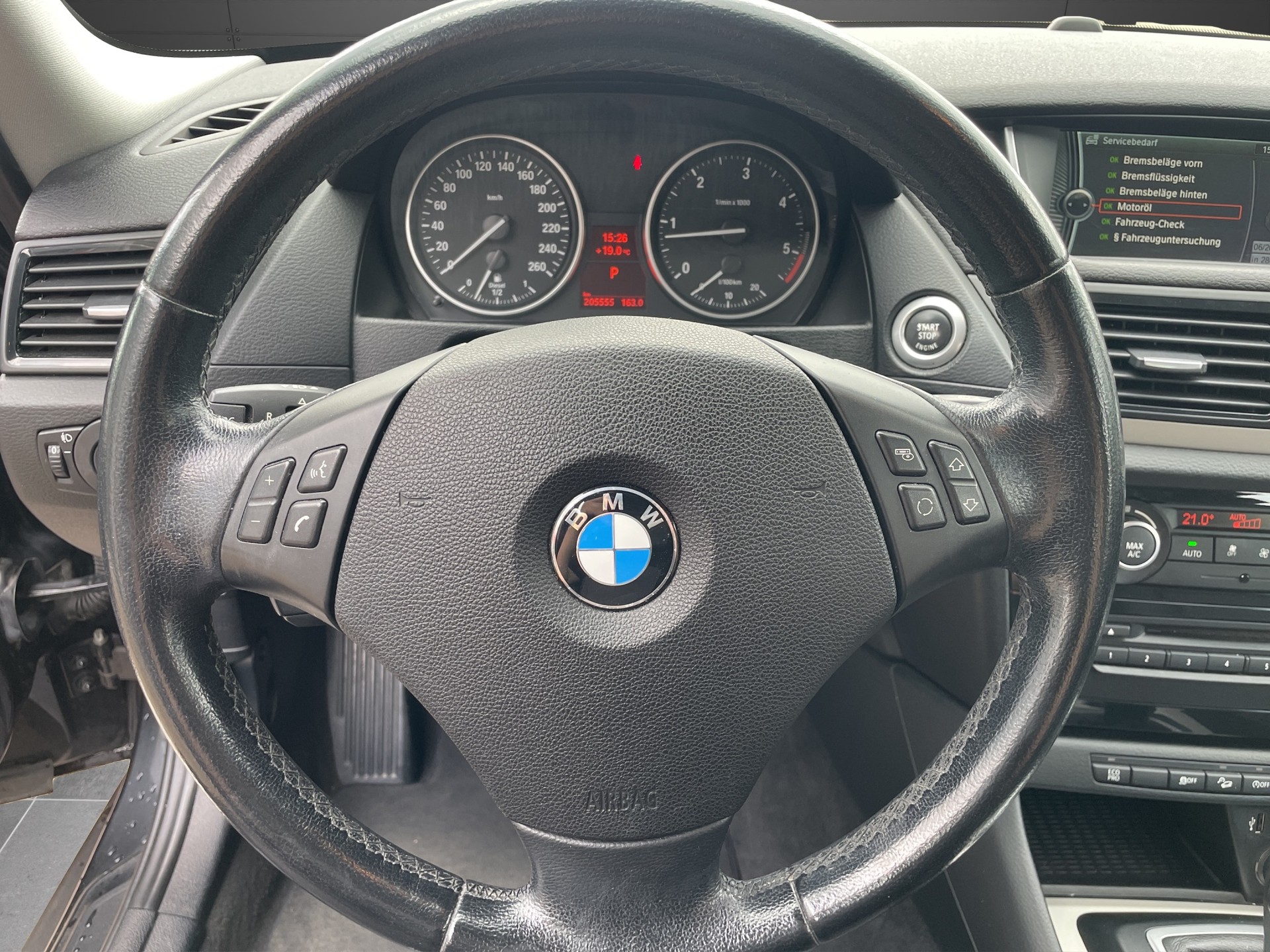 BMW X1 xDrive 20d Steptronic-image-13