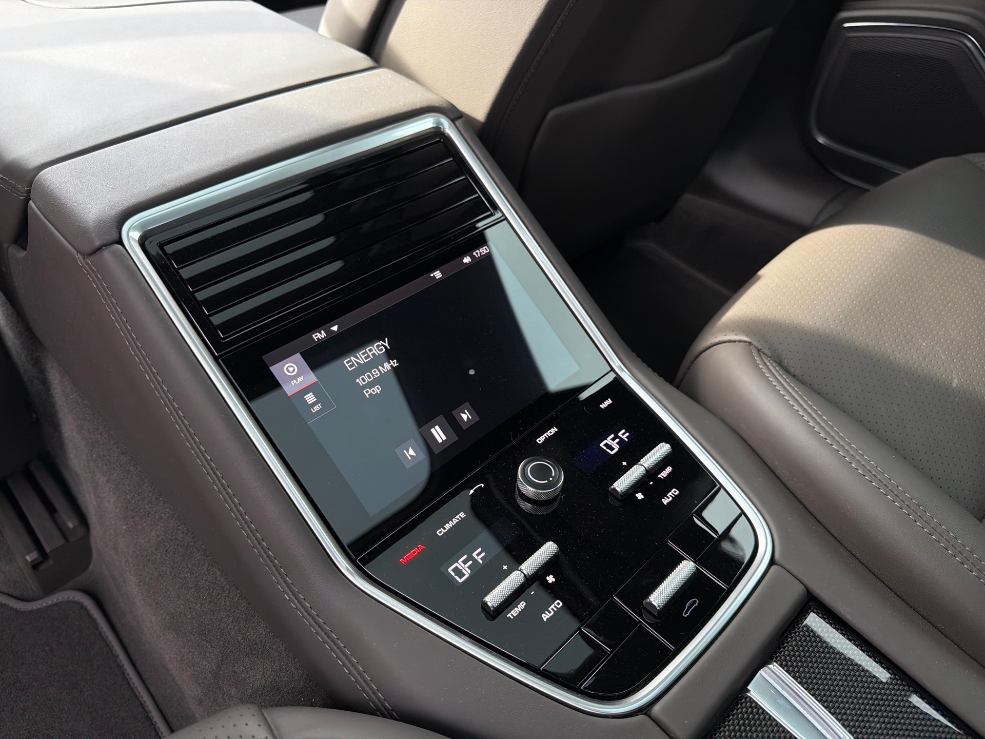 PORSCHE Panamera 2.9 V6 4-image-12