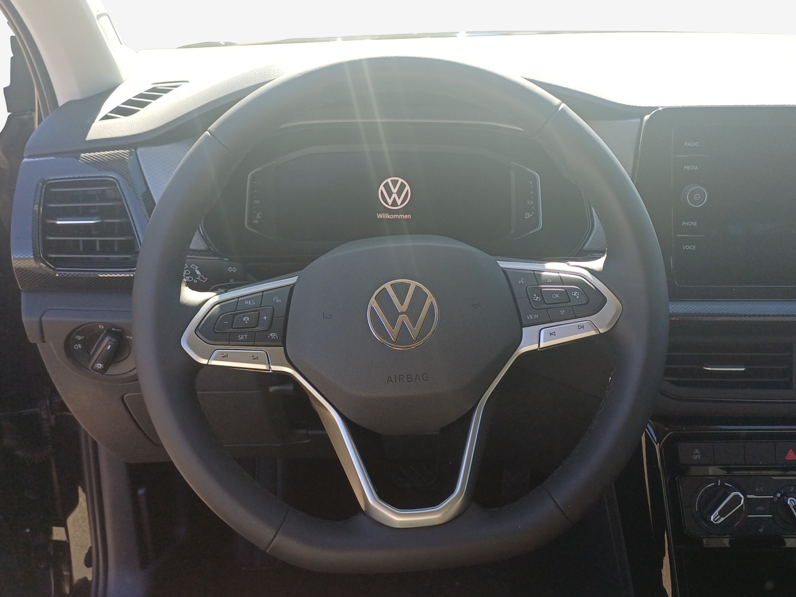 VW T-Cross UNITED 1.0TSI 115PS-image-9
