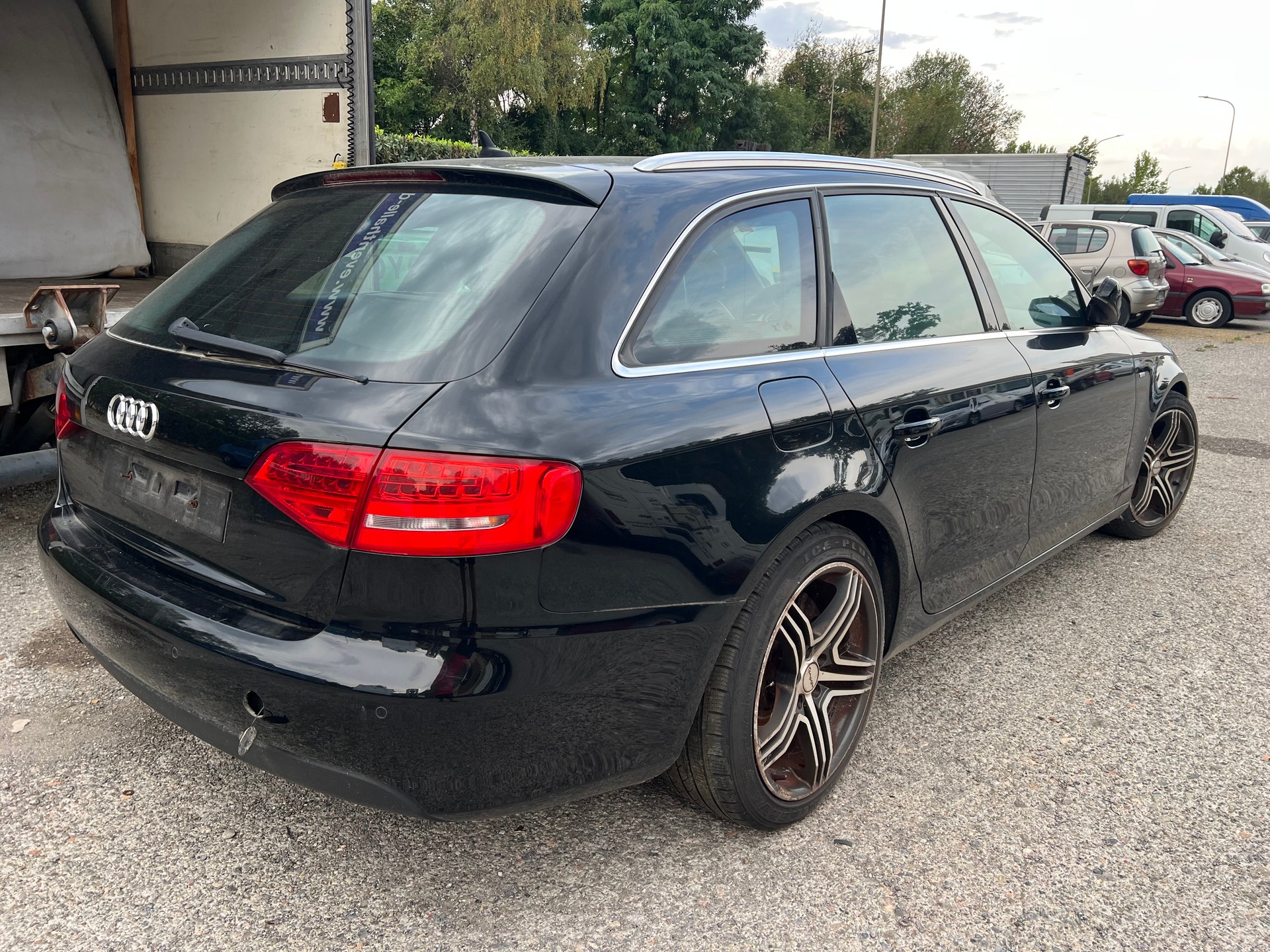 AUDI A4 Avant 1.8 TFSI multitronic-image-2