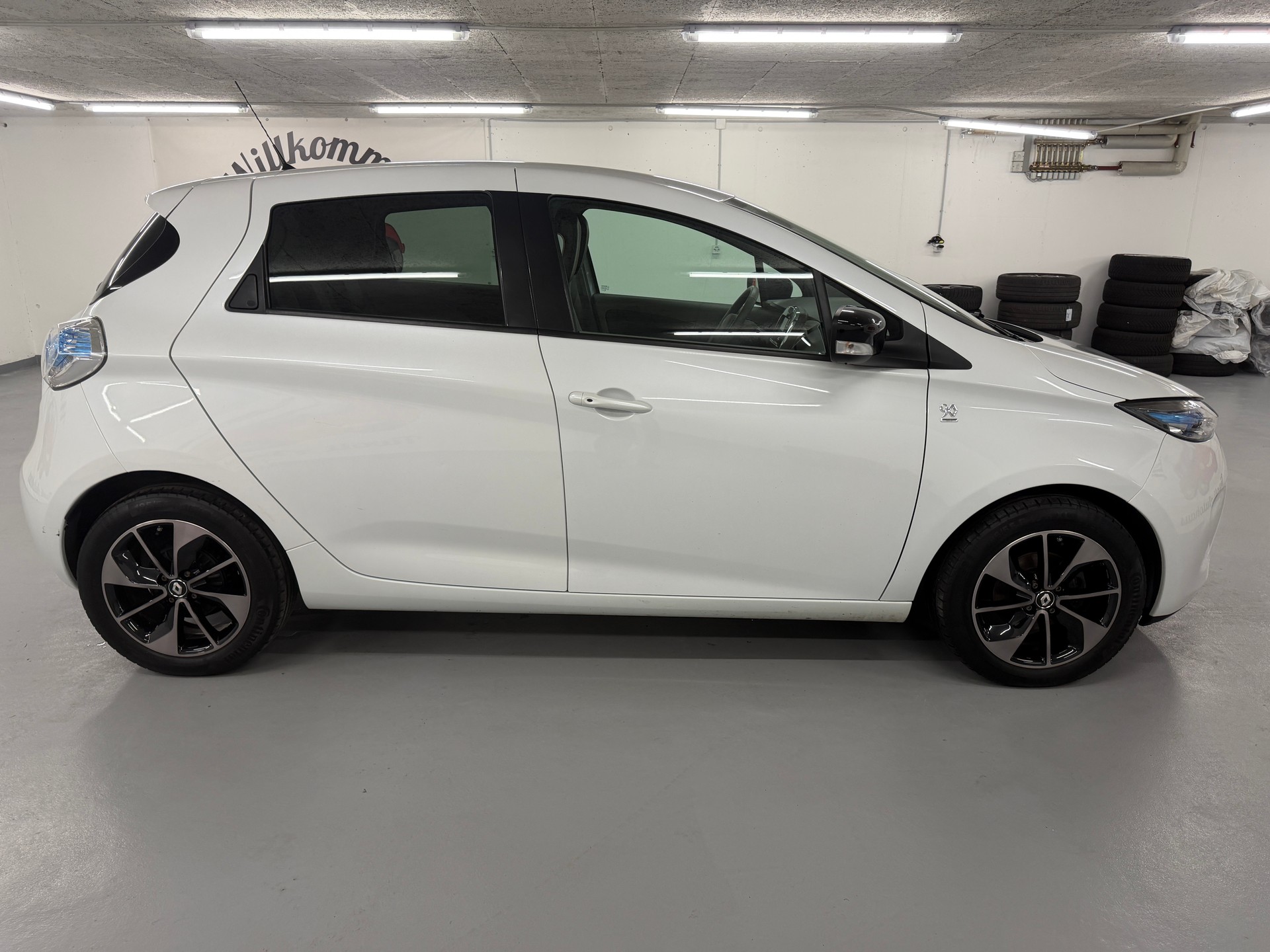 RENAULT Zoe FP Intens Q90 mit Schnelladung (incl. Battery)-showroom-element-3