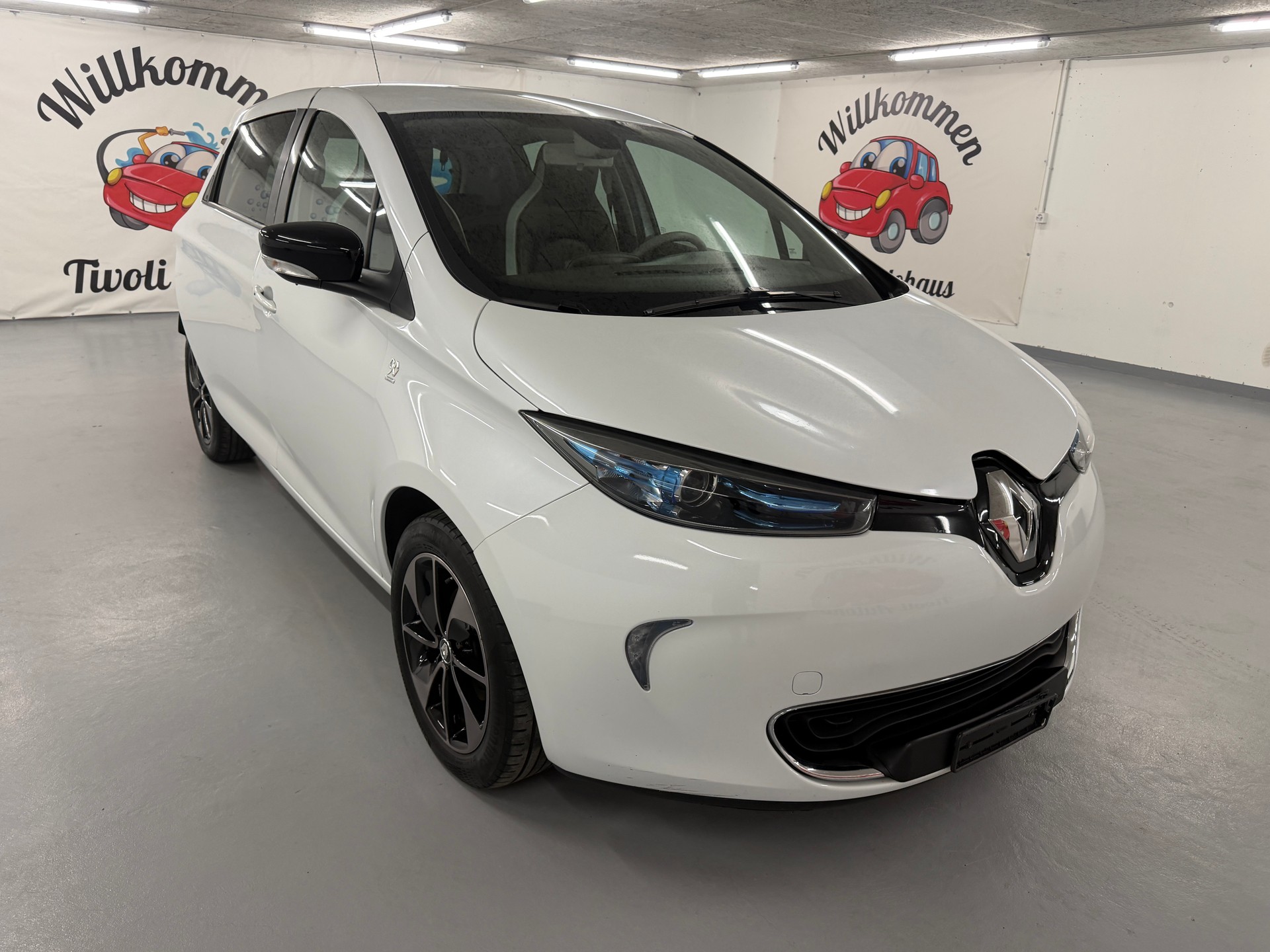 RENAULT Zoe FP Intens Q90 mit Schnelladung (incl. Battery)-showroom-element-1