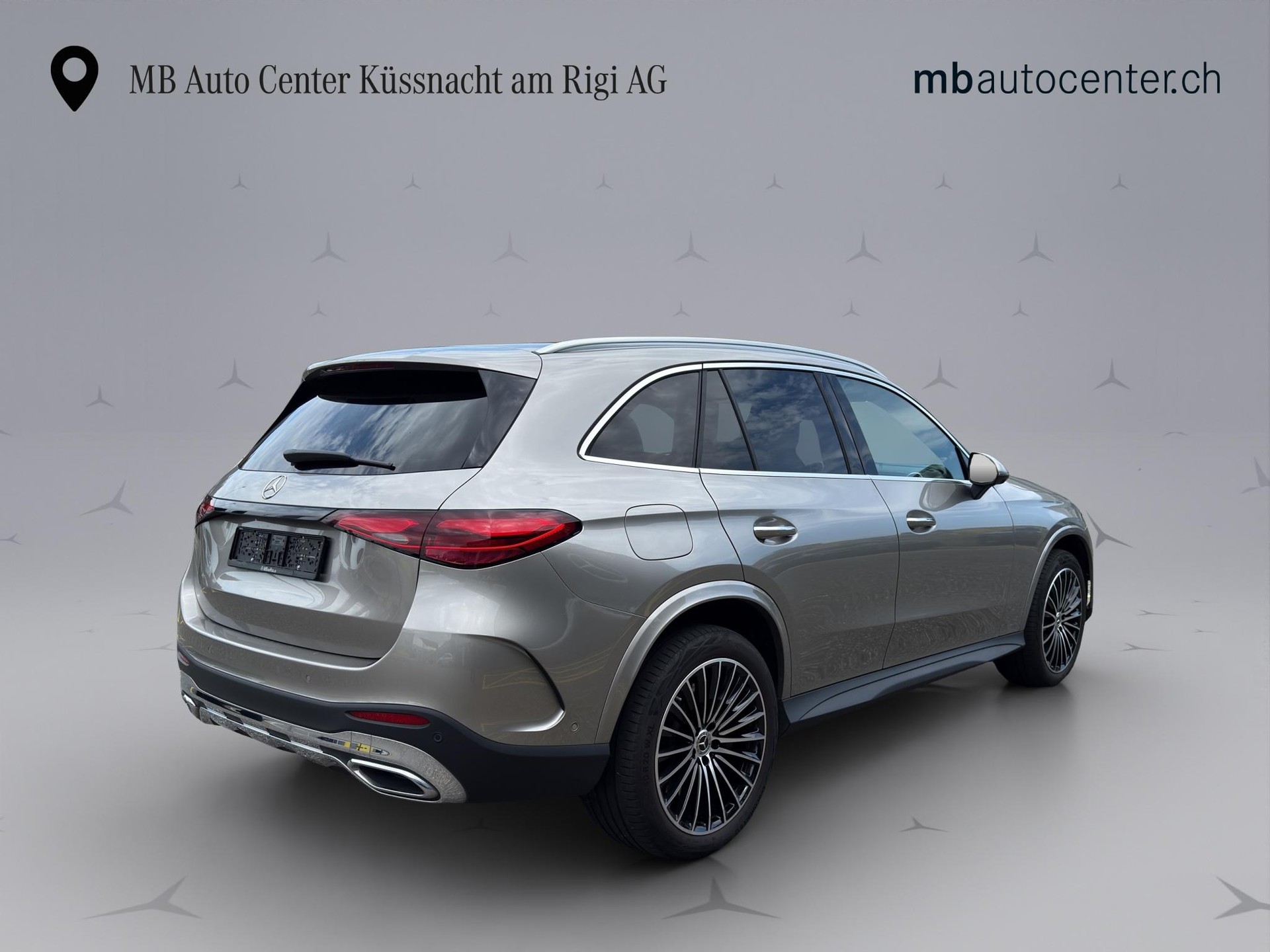 MERCEDES-BENZ GLC 400 e AMG Line 4matic-image-5