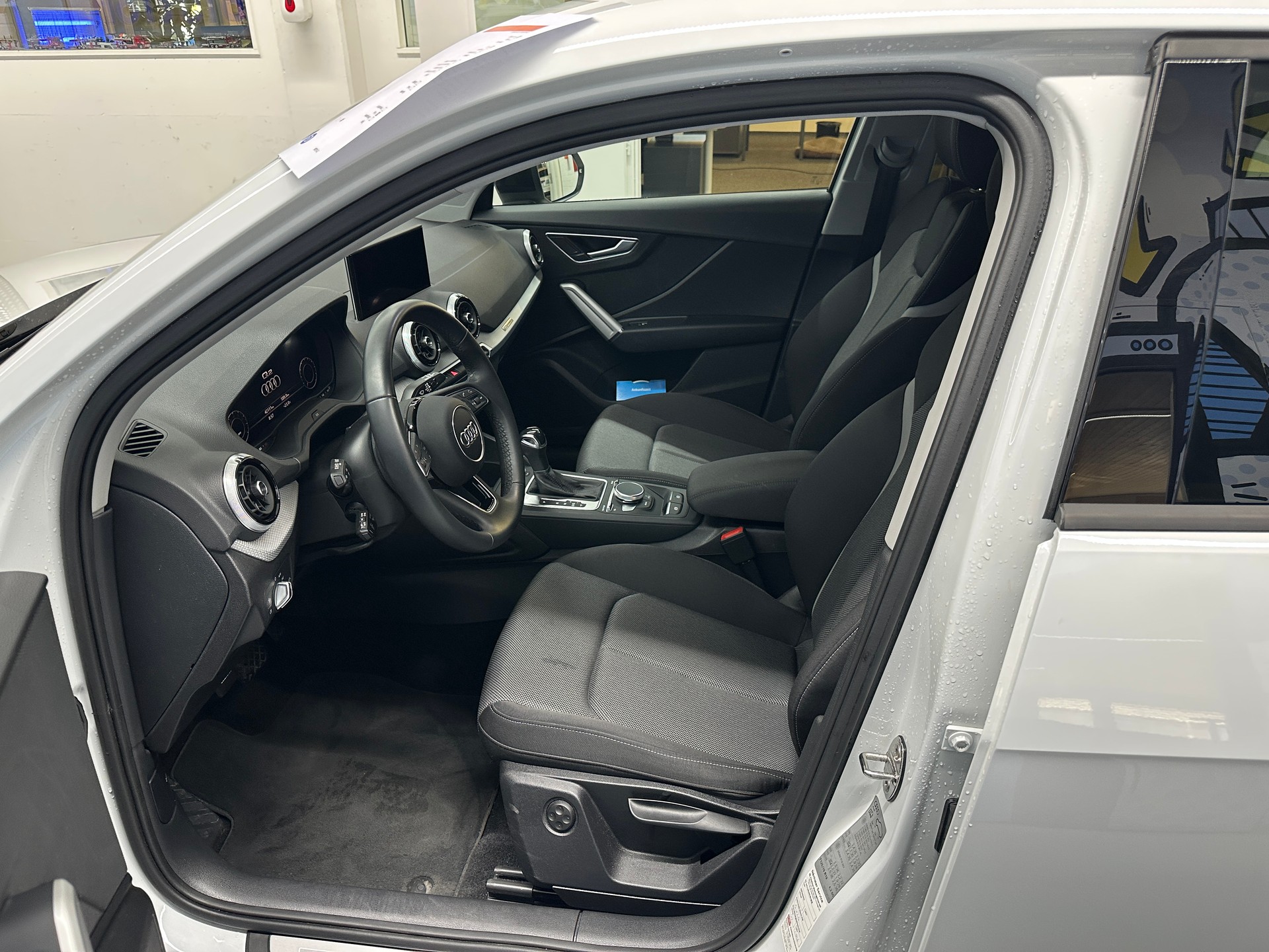 AUDI Q2 35 TFSI S line S-tronic-image-7